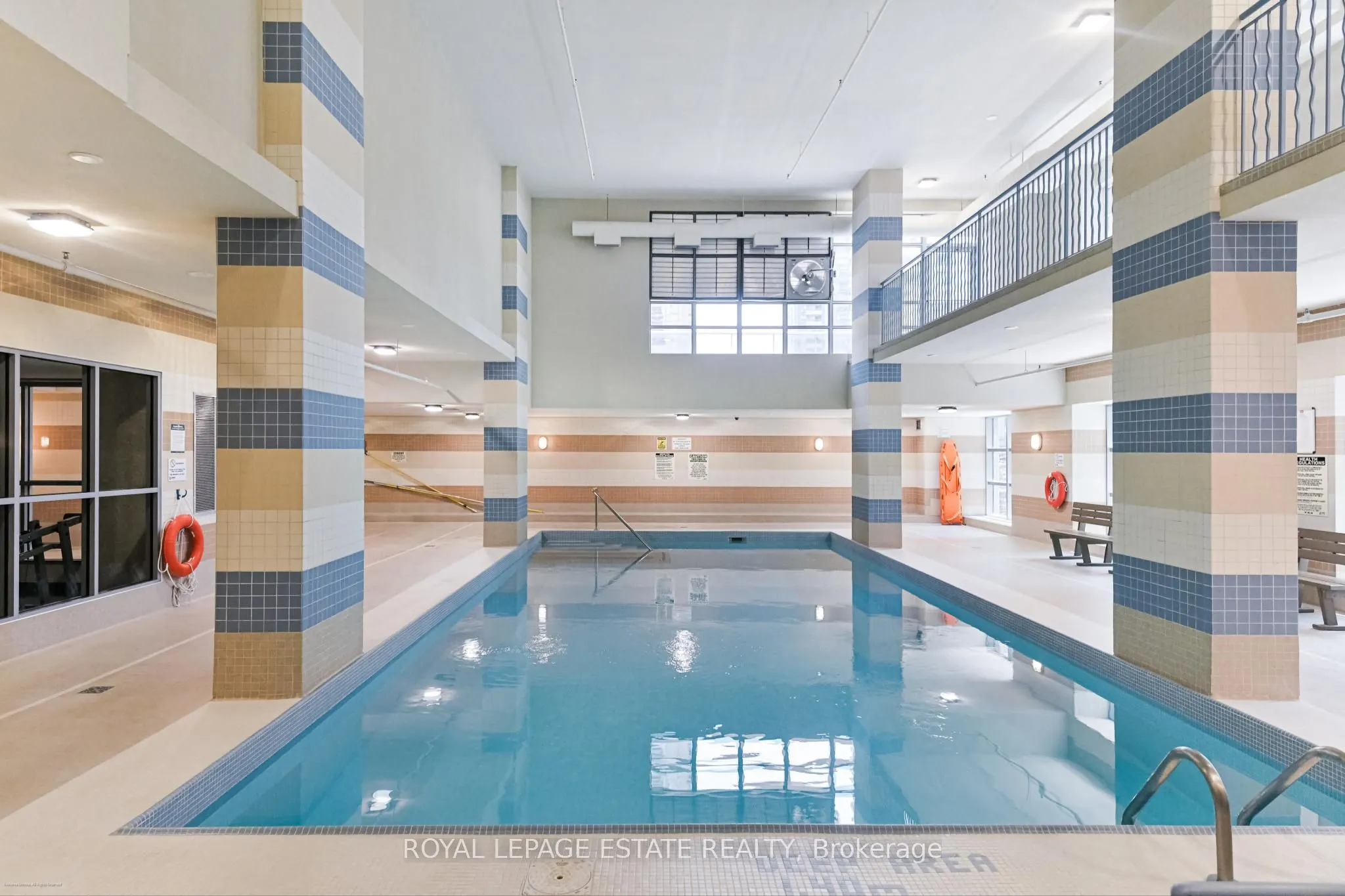4978 Yonge Street #808