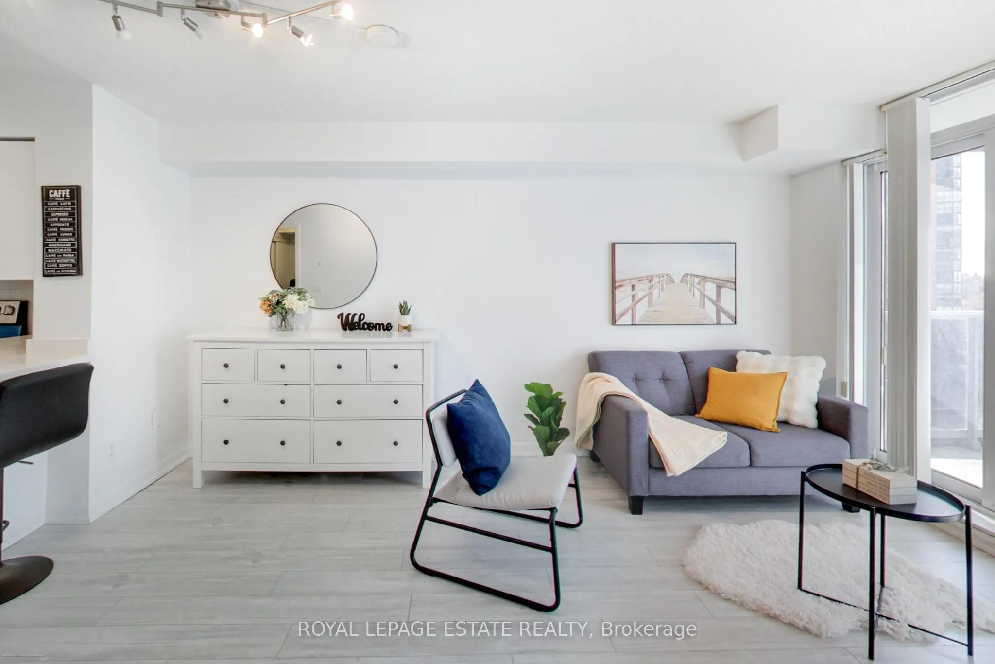 4978 Yonge Street #808