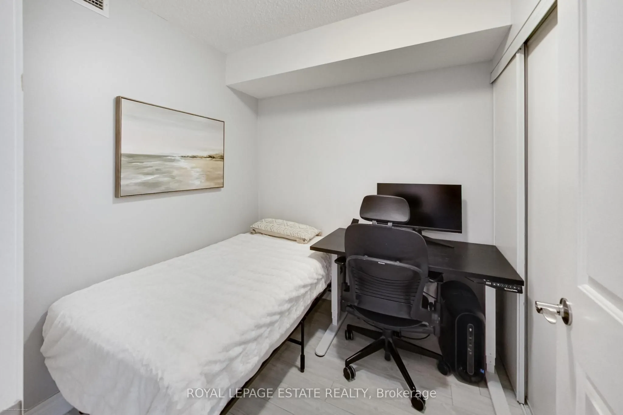 4978 Yonge Street #808