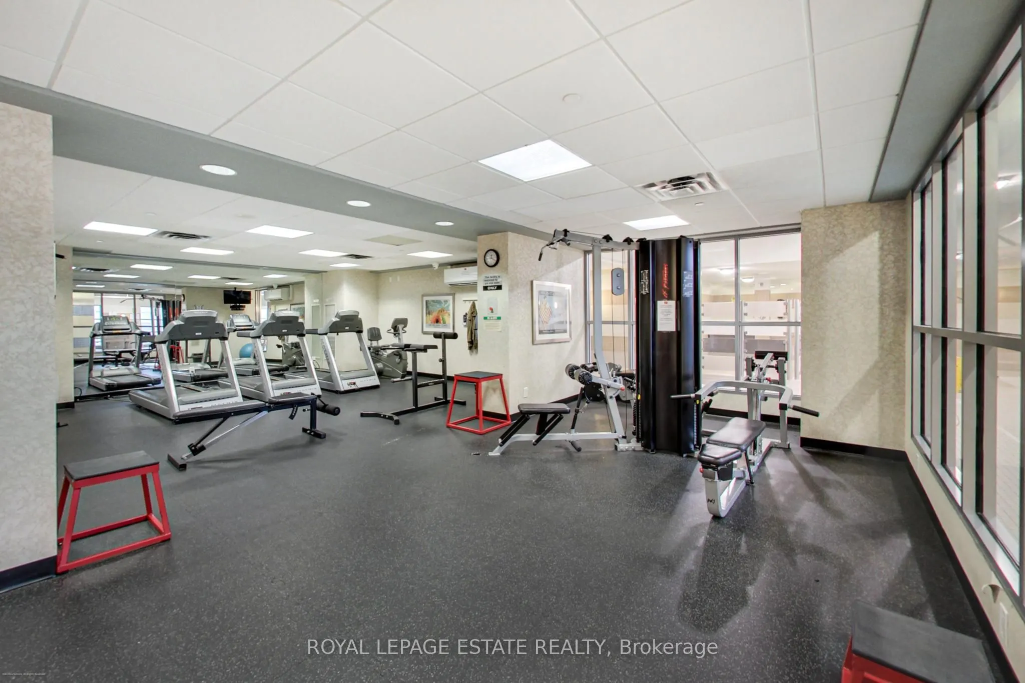 4978 Yonge Street #808