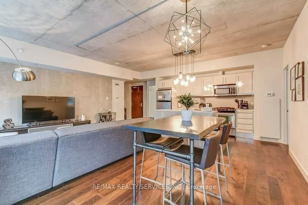 25 Oxley Street #410