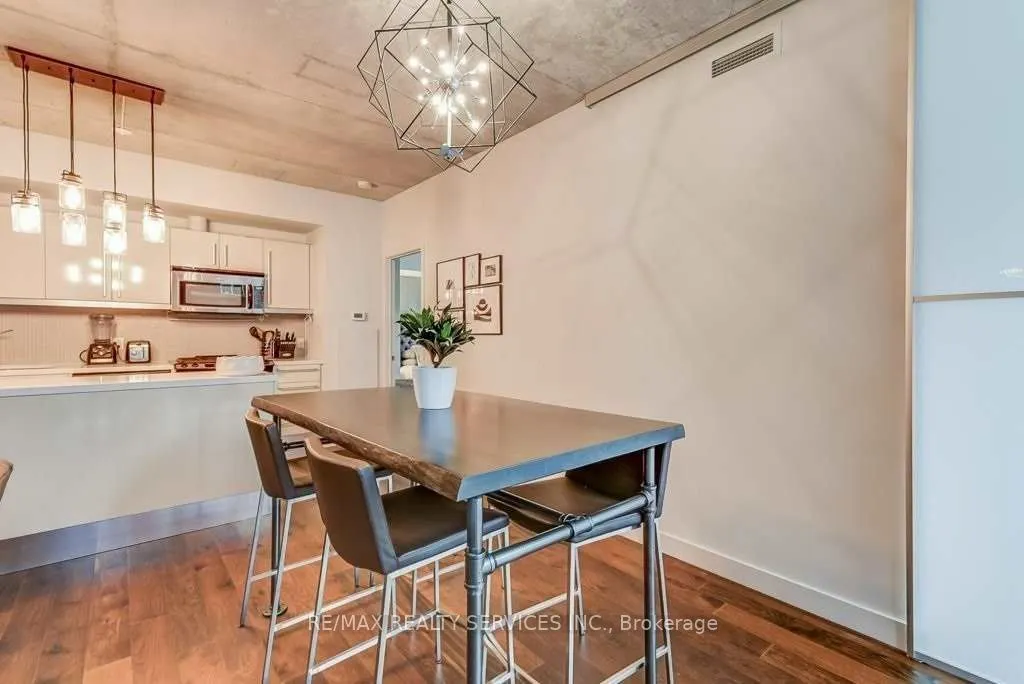 25 Oxley Street #410