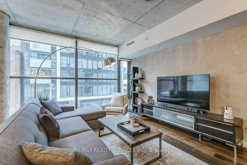 25 Oxley Street #410