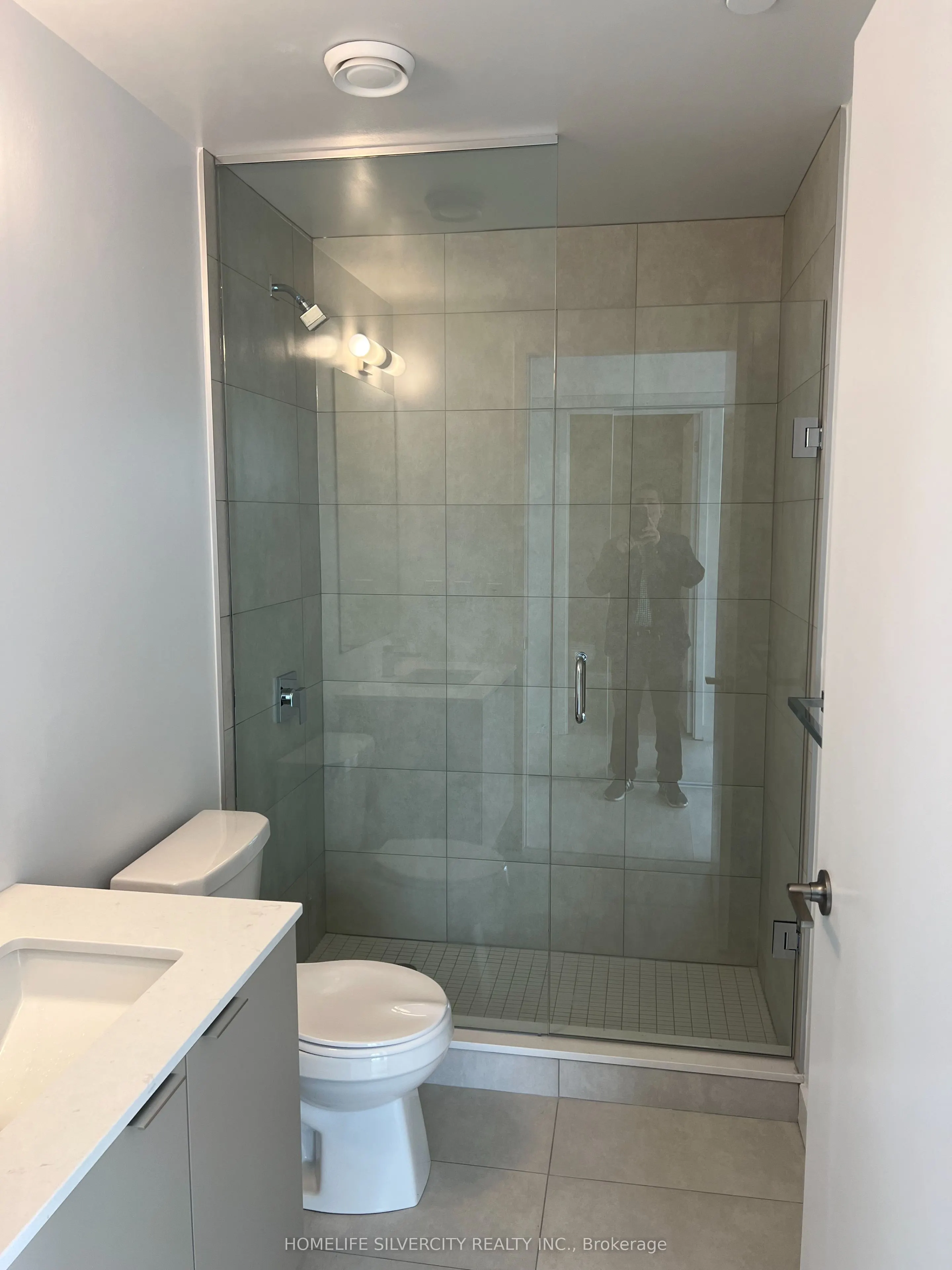 8 Tippett Road #1505
