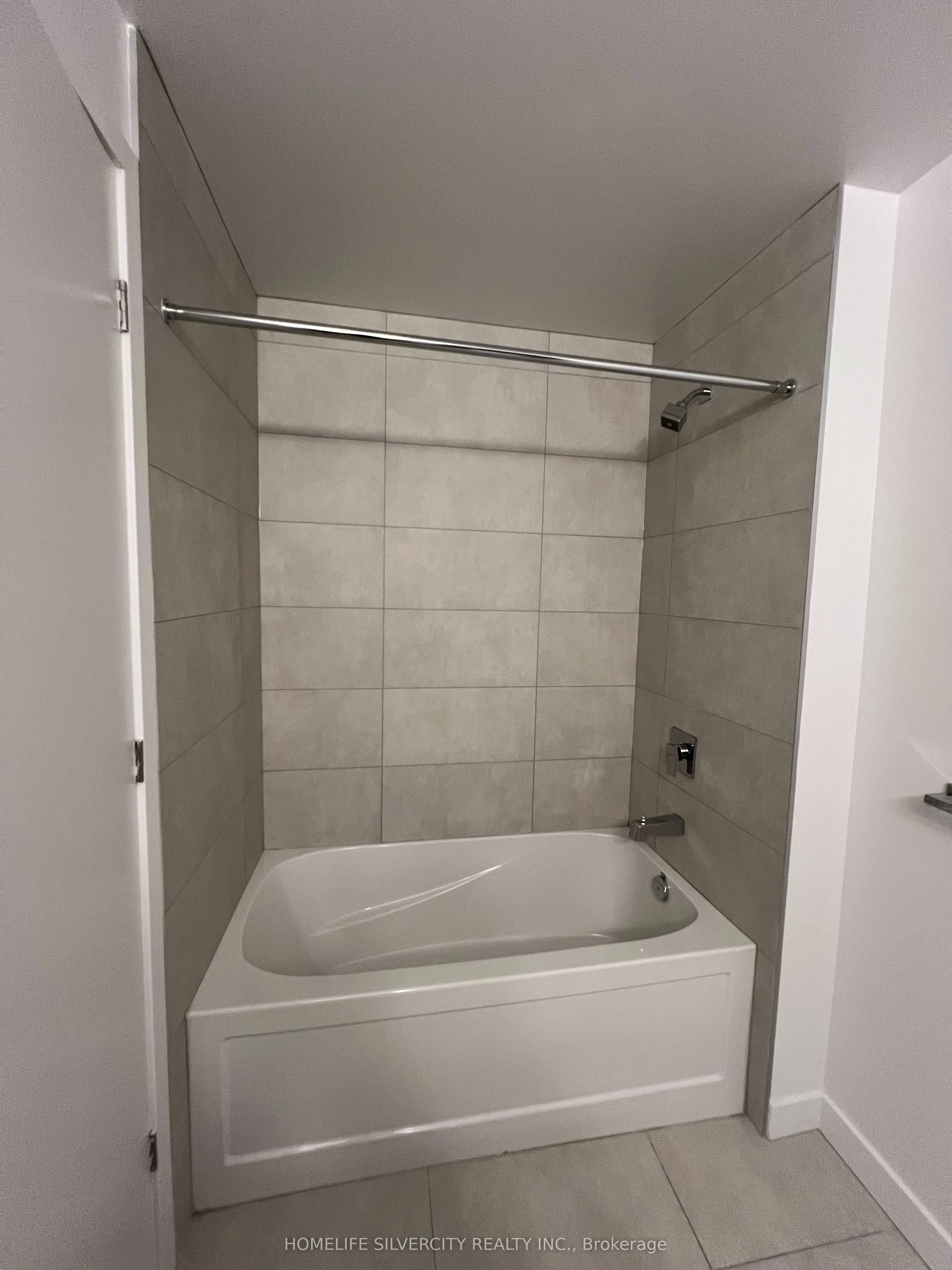 8 Tippett Road #1505