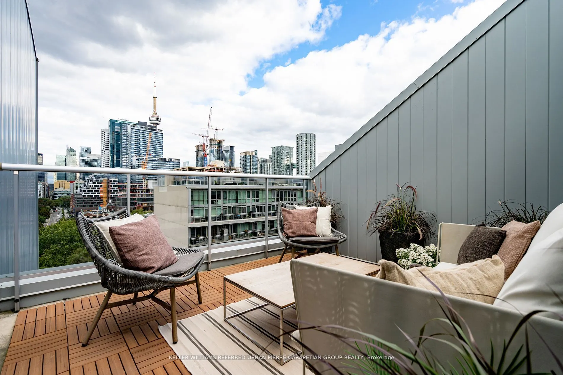 60 Bathurst Street #PH 1008