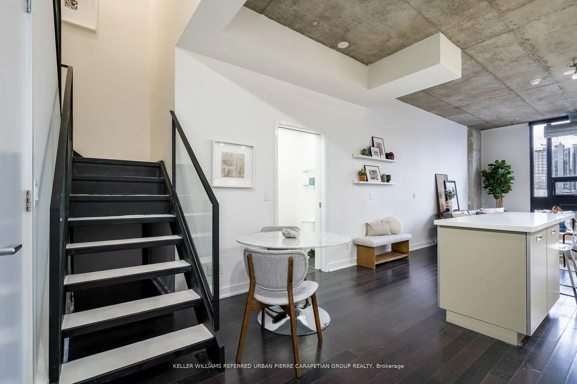 60 Bathurst Street #PH 1008