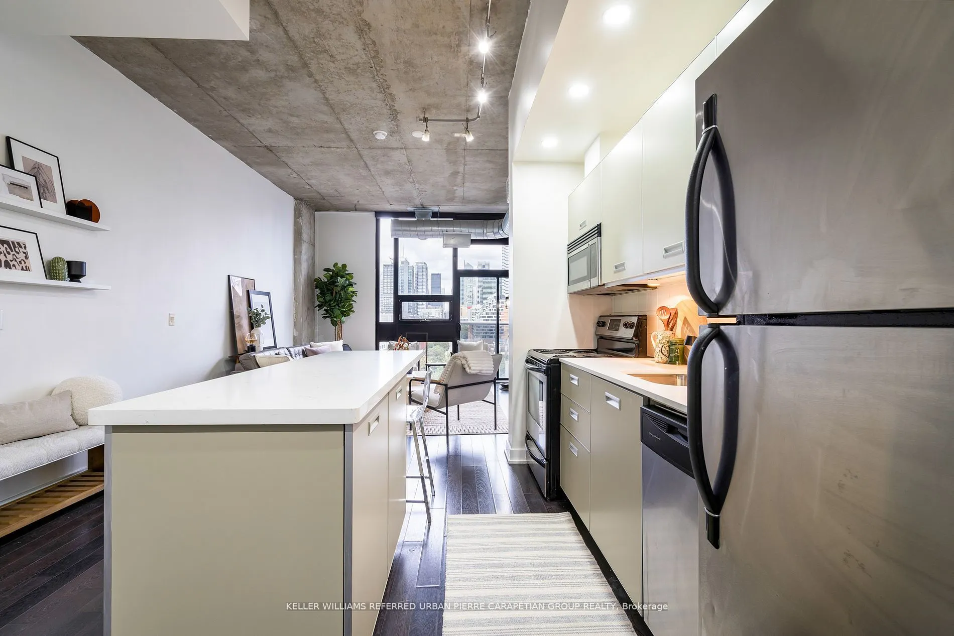 60 Bathurst Street #PH 1008