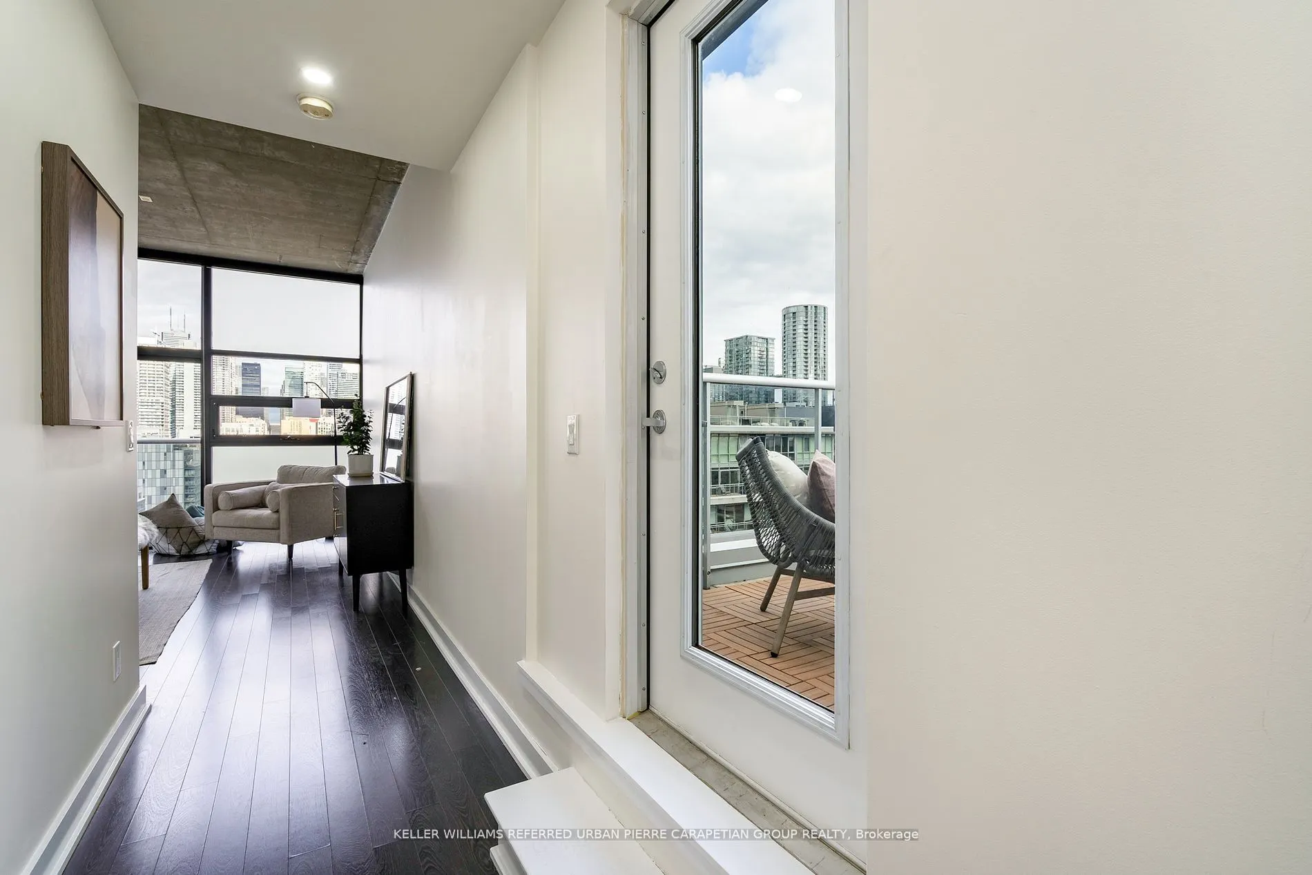 60 Bathurst Street #PH 1008