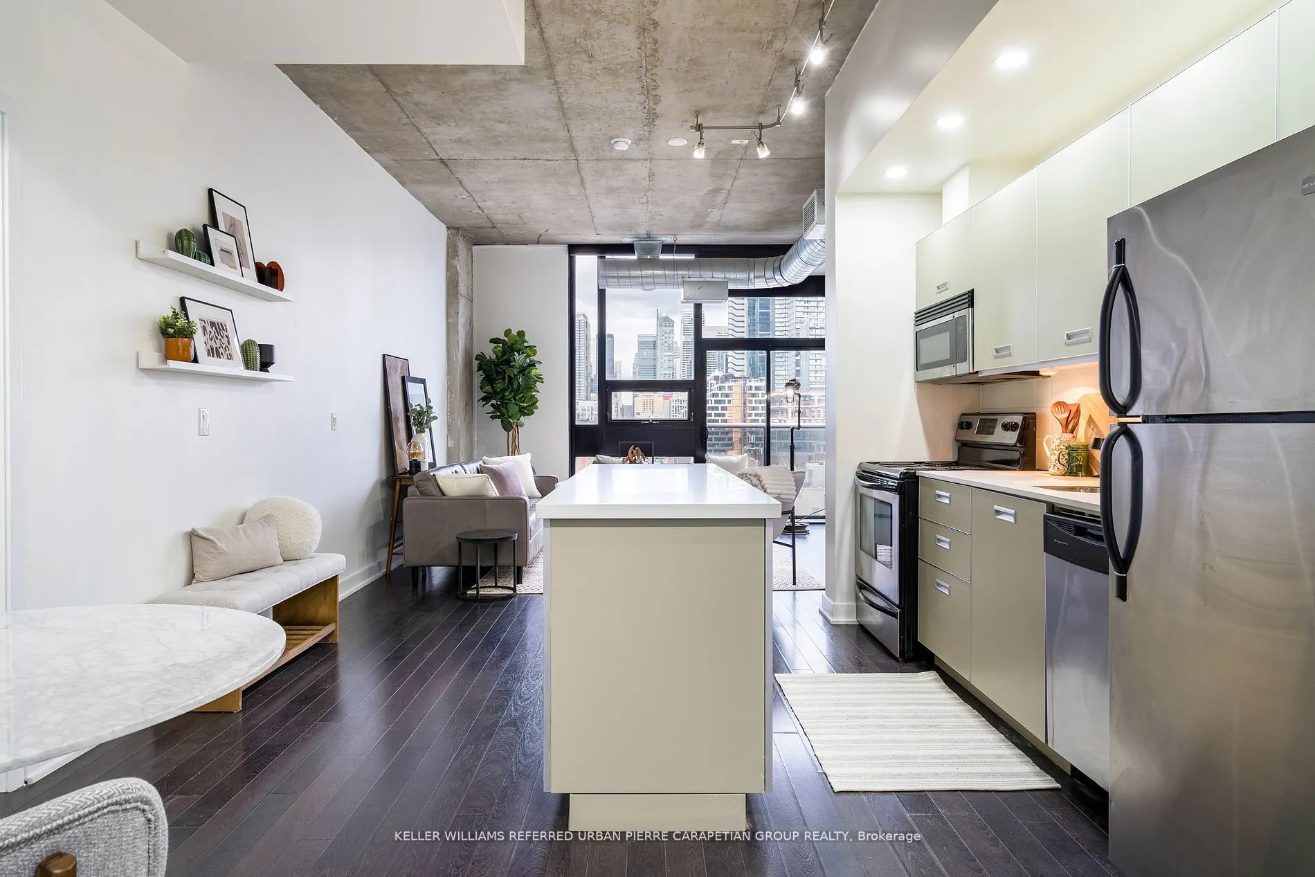 60 Bathurst Street #PH 1008
