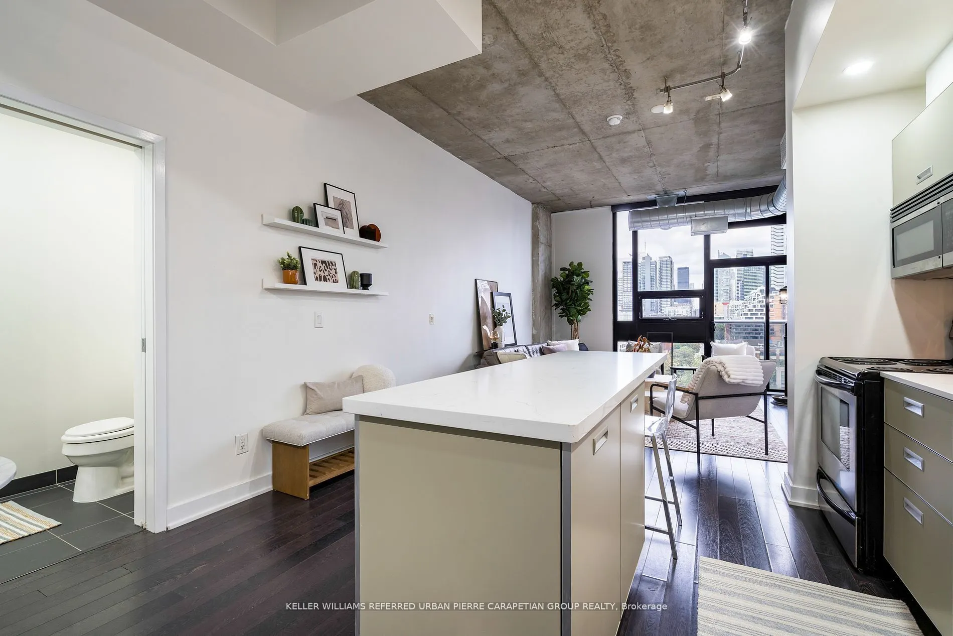60 Bathurst Street #PH 1008