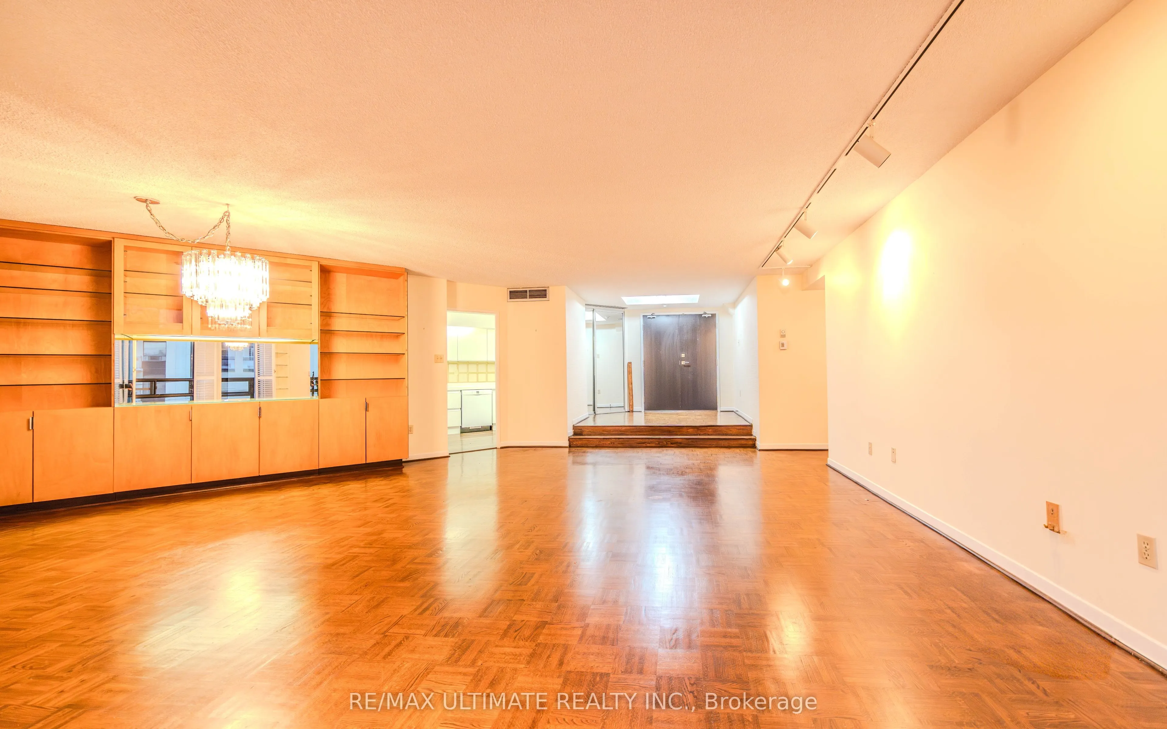 240 Heath Street W #201
