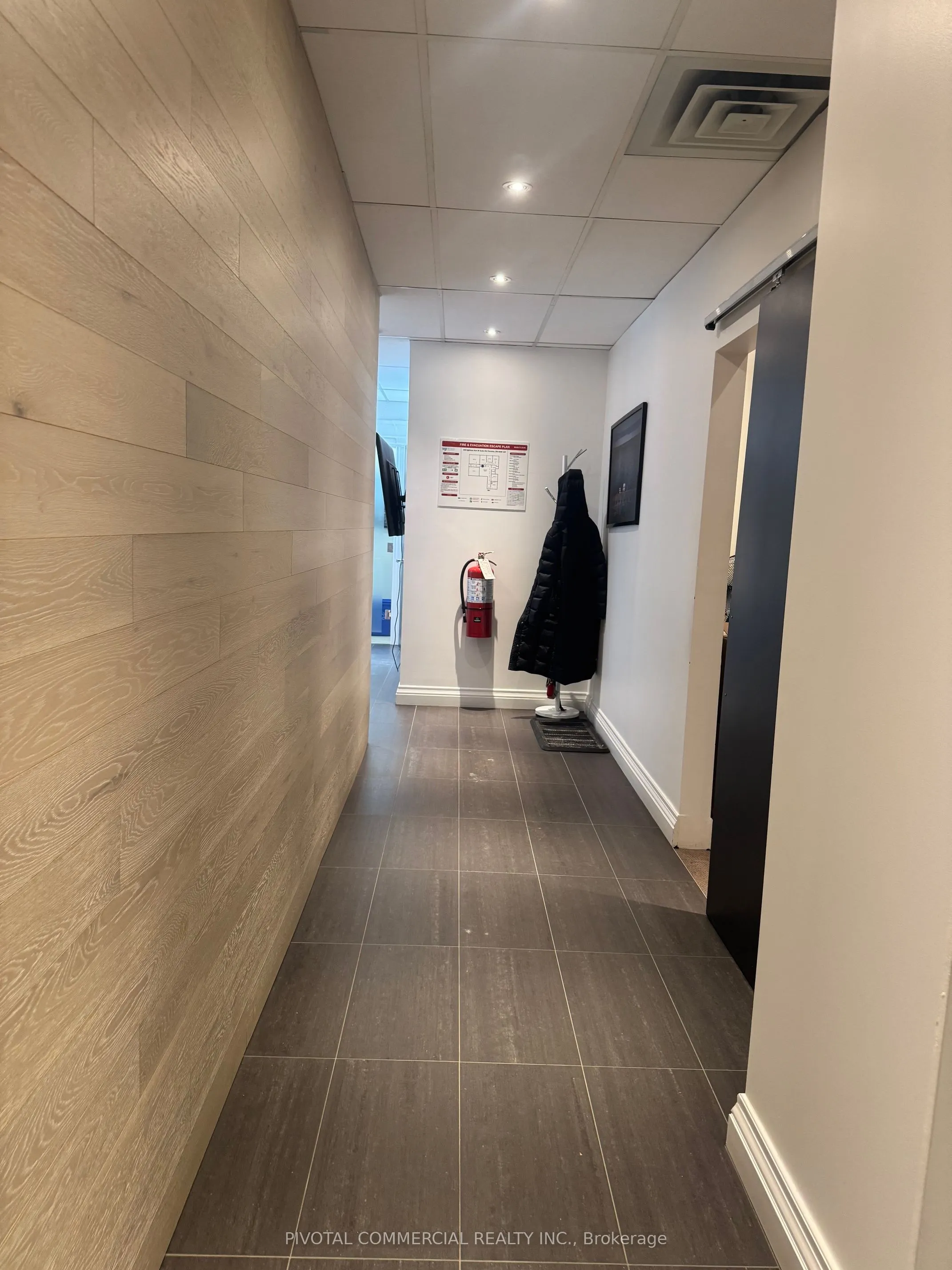 250 Eglinton Avenue W #252
