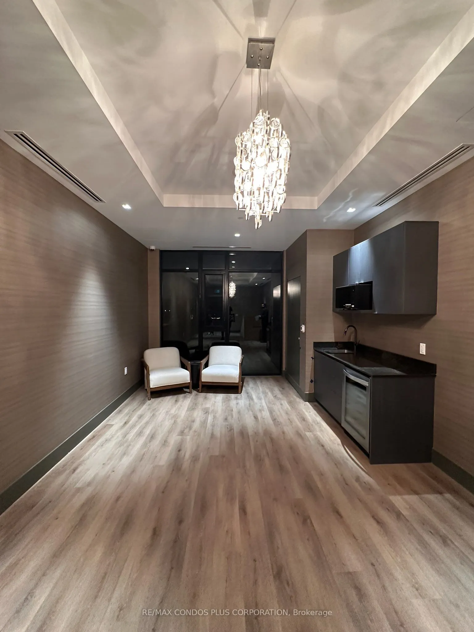 5858 Yonge Street #616
