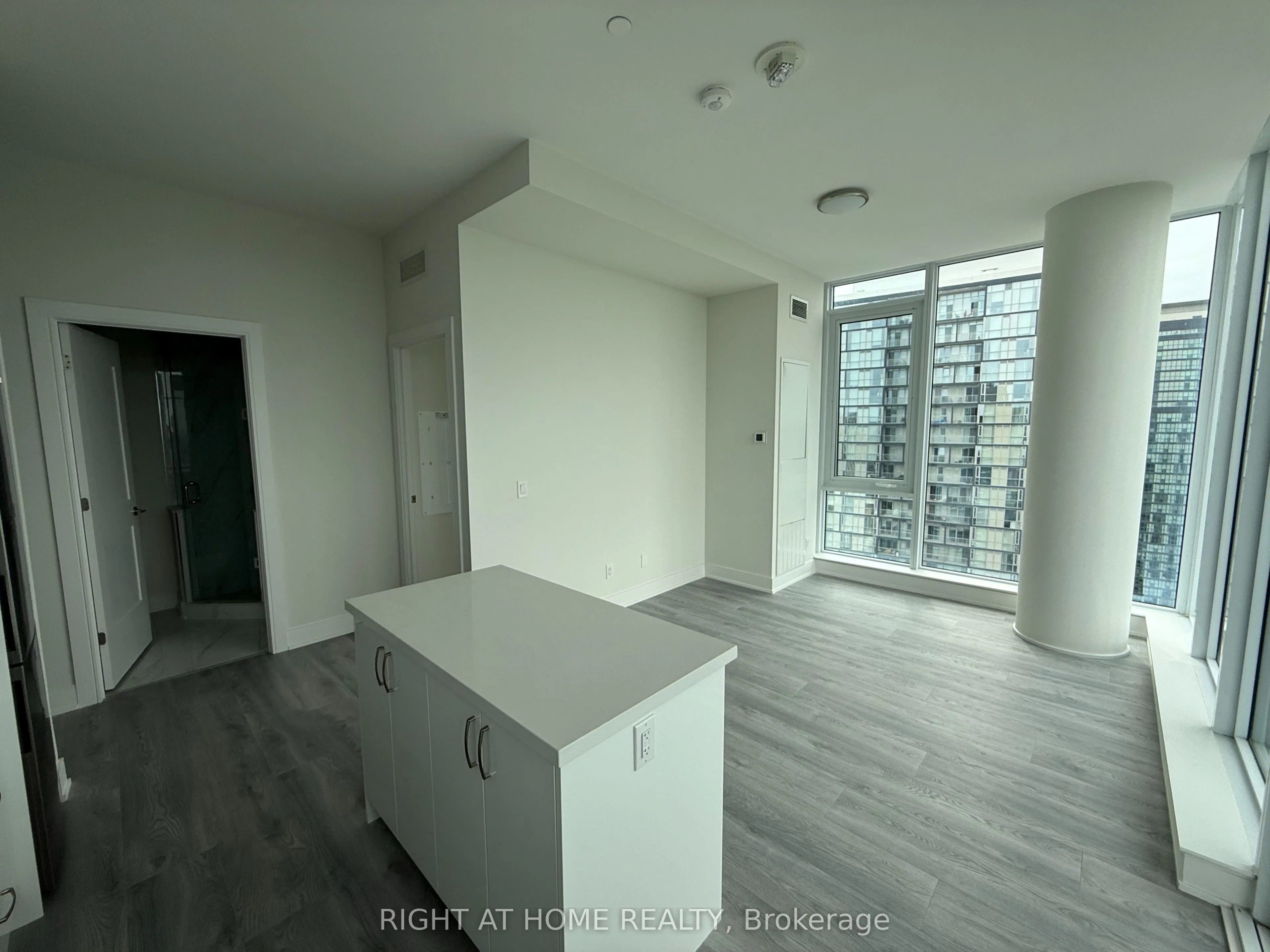 15 Ellerslie Avenue #PH03