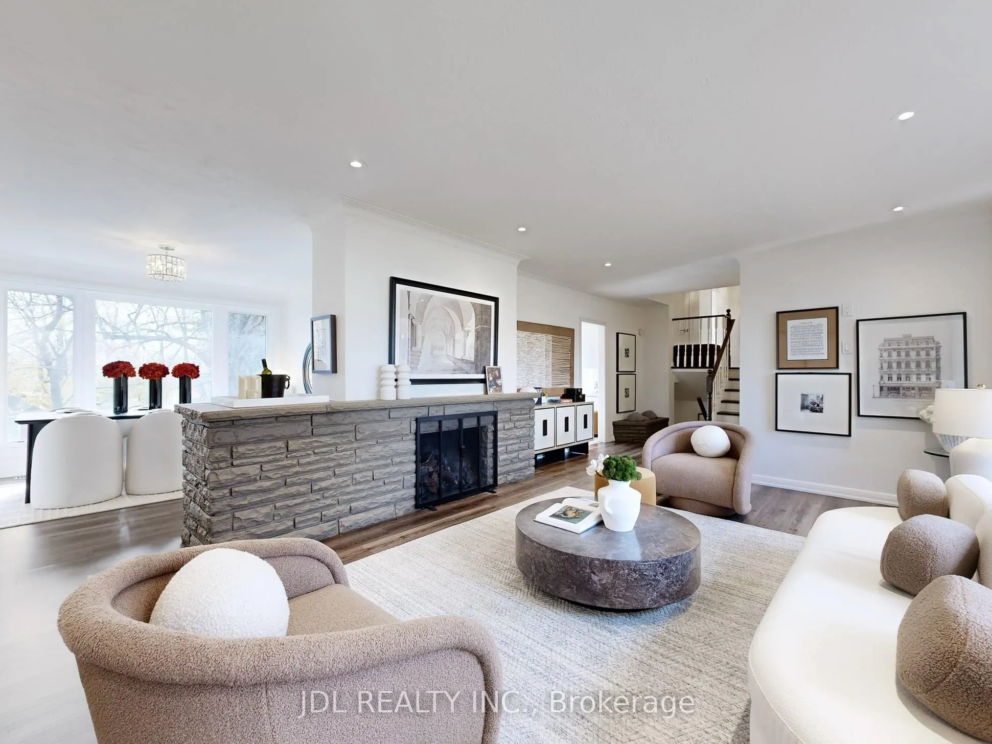 537 Blythwood Road