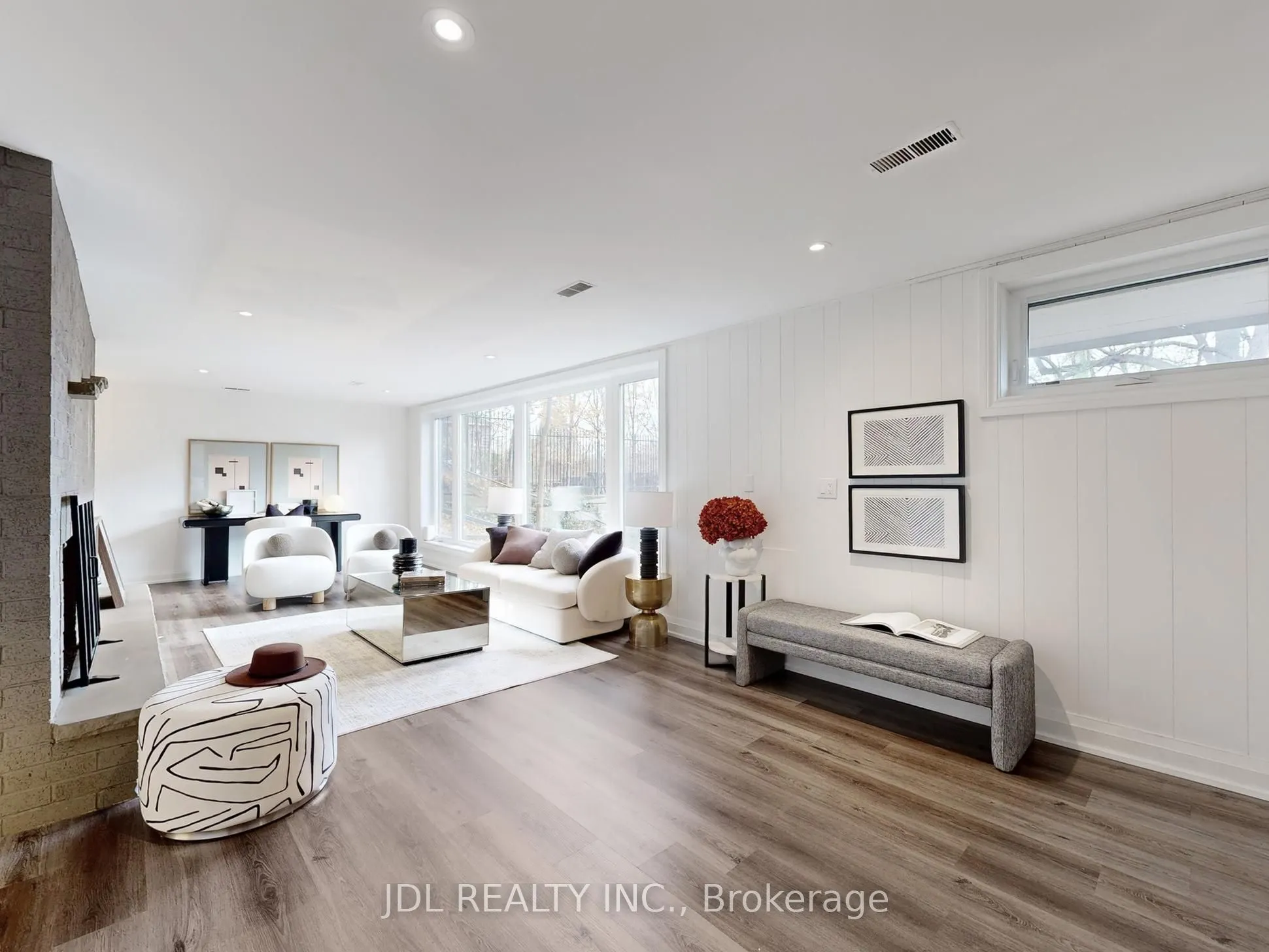 537 Blythwood Road