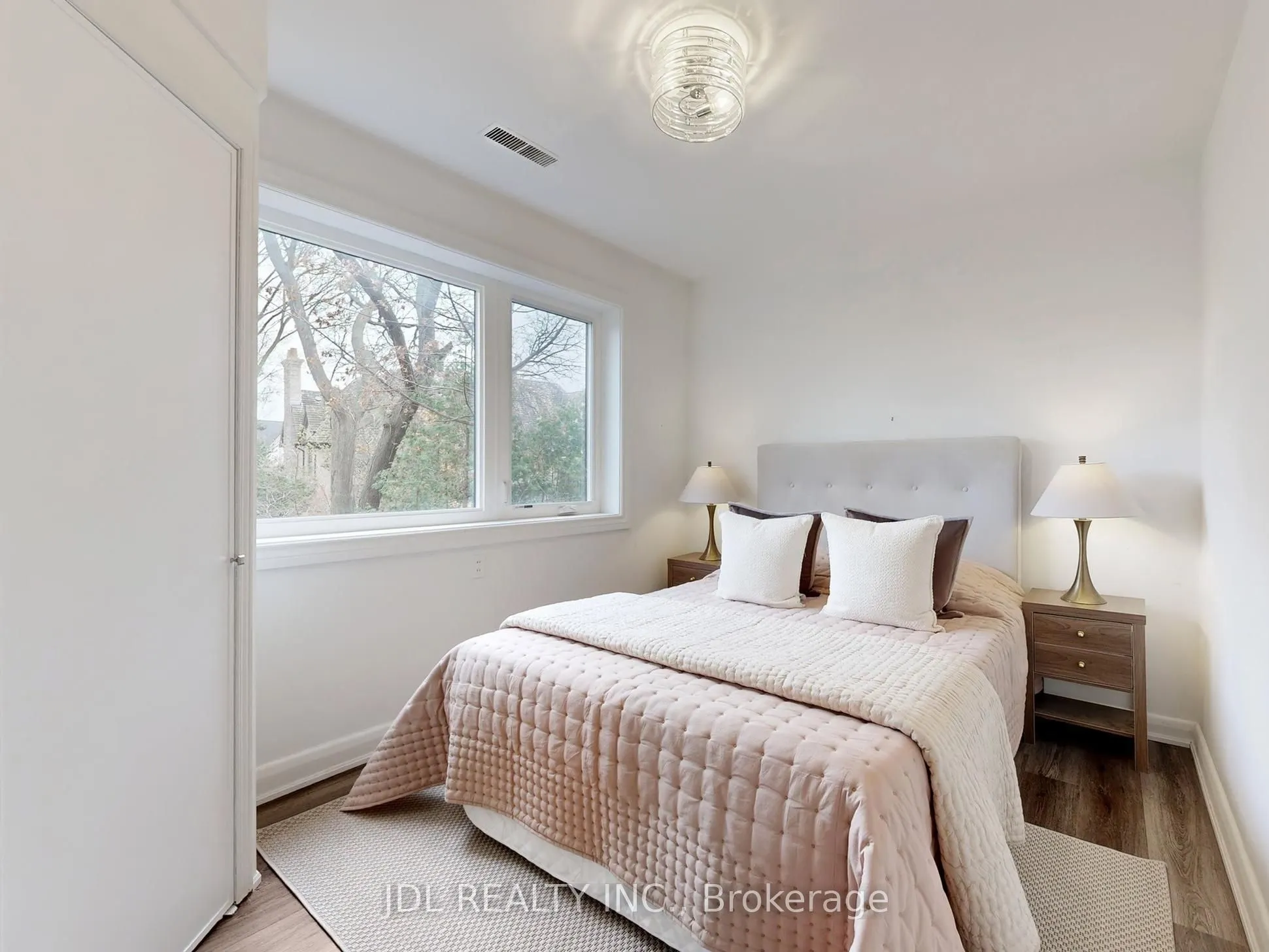 537 Blythwood Road
