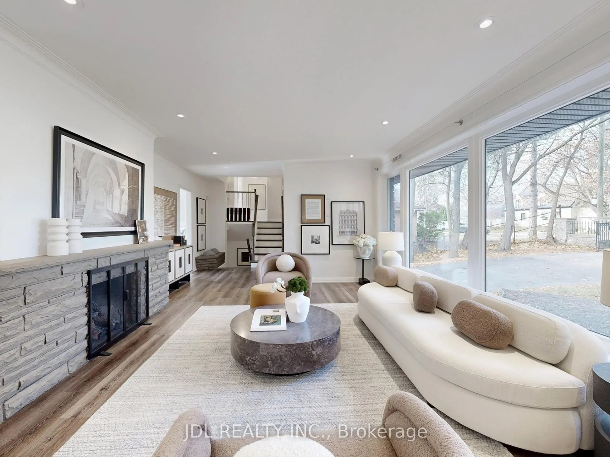 537 Blythwood Road