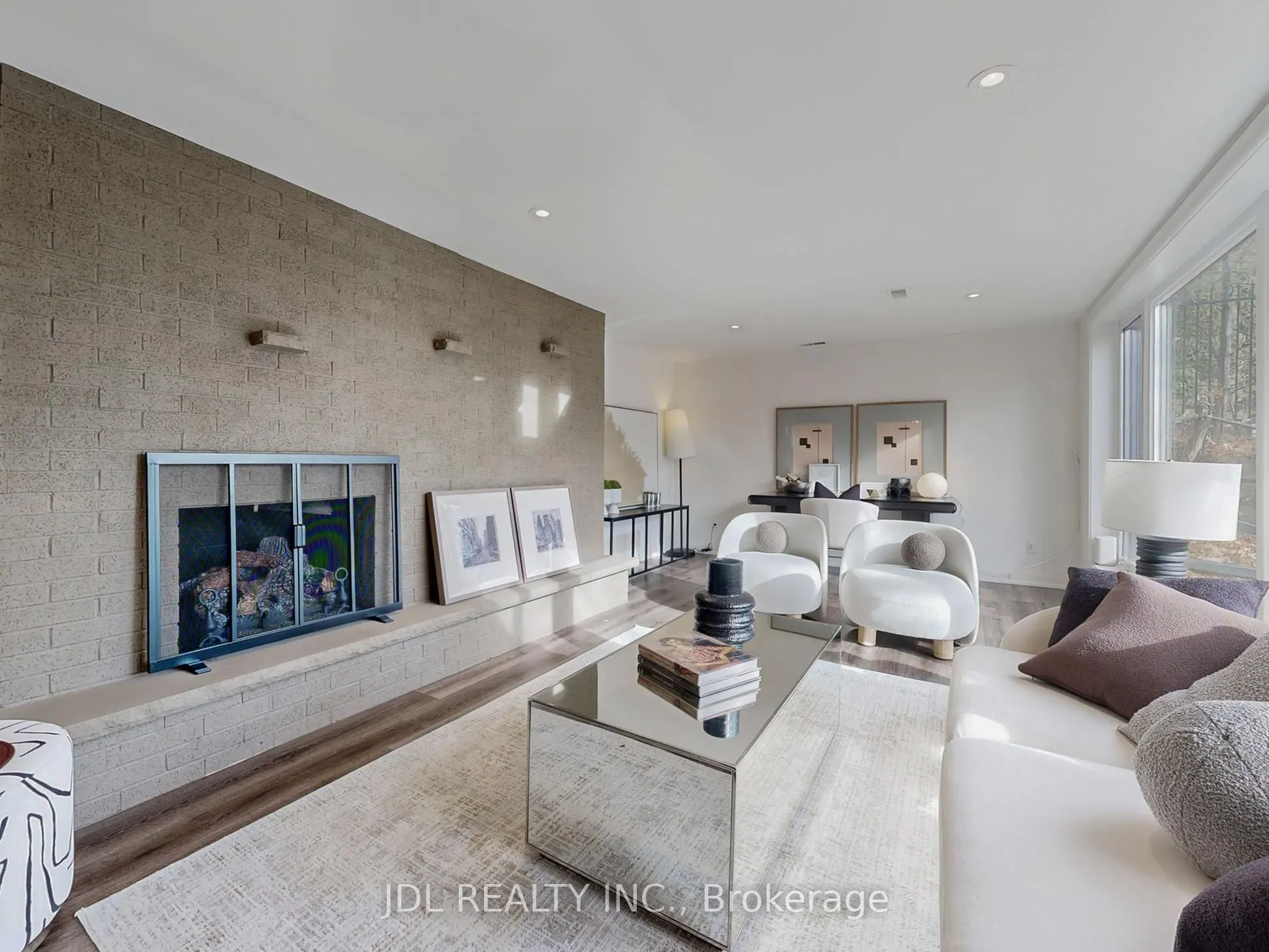 537 Blythwood Road