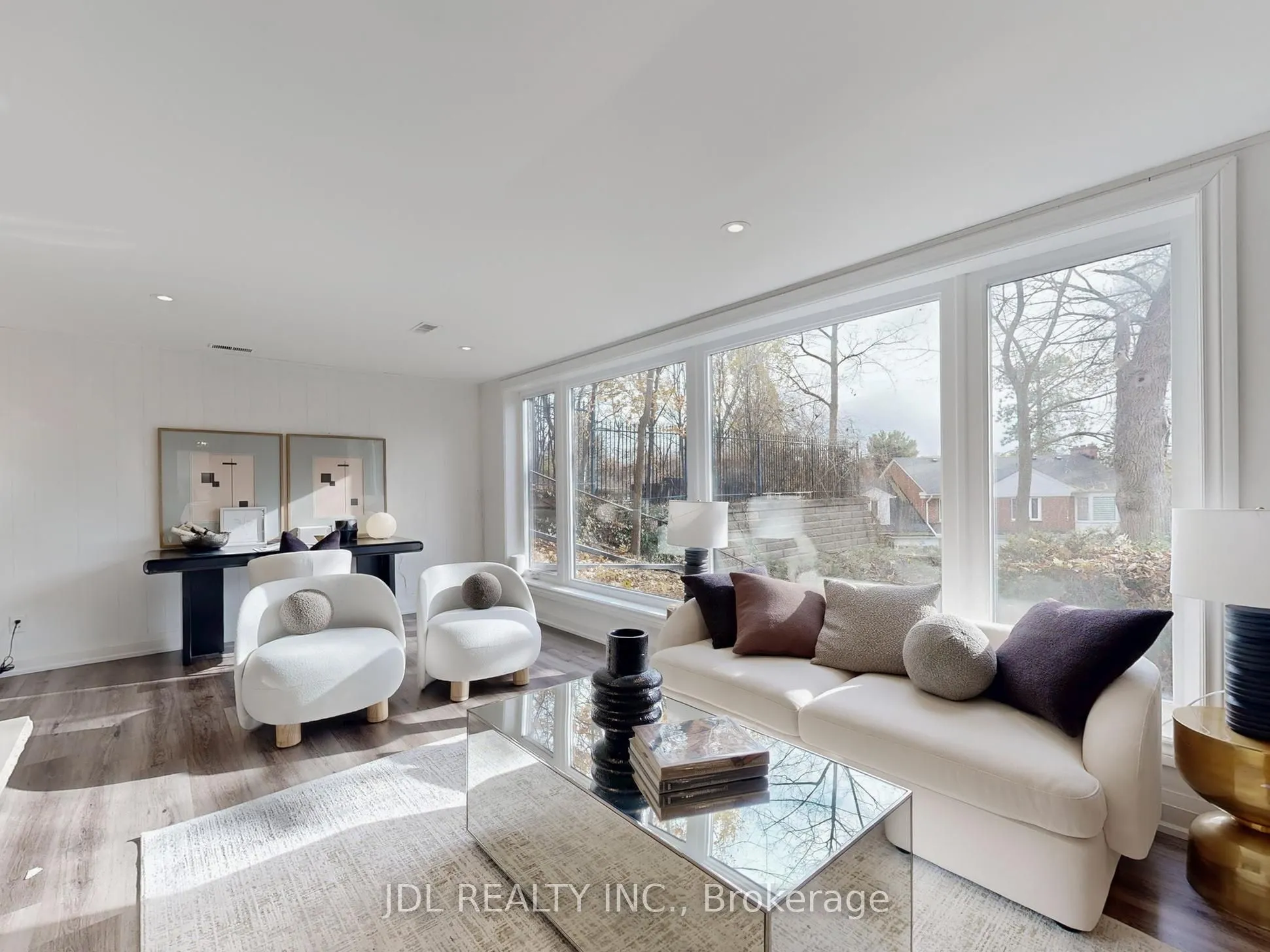 537 Blythwood Road