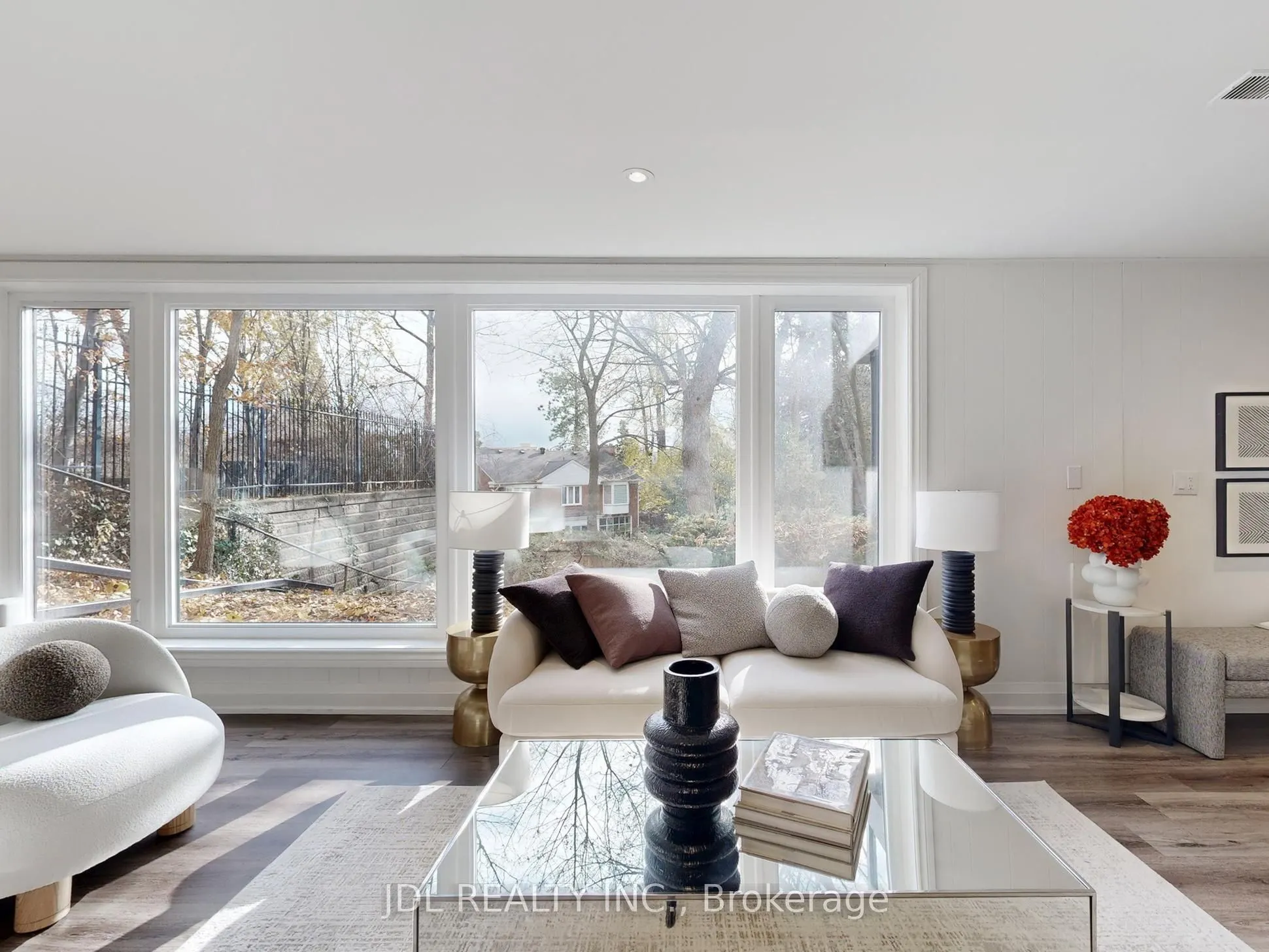 537 Blythwood Road