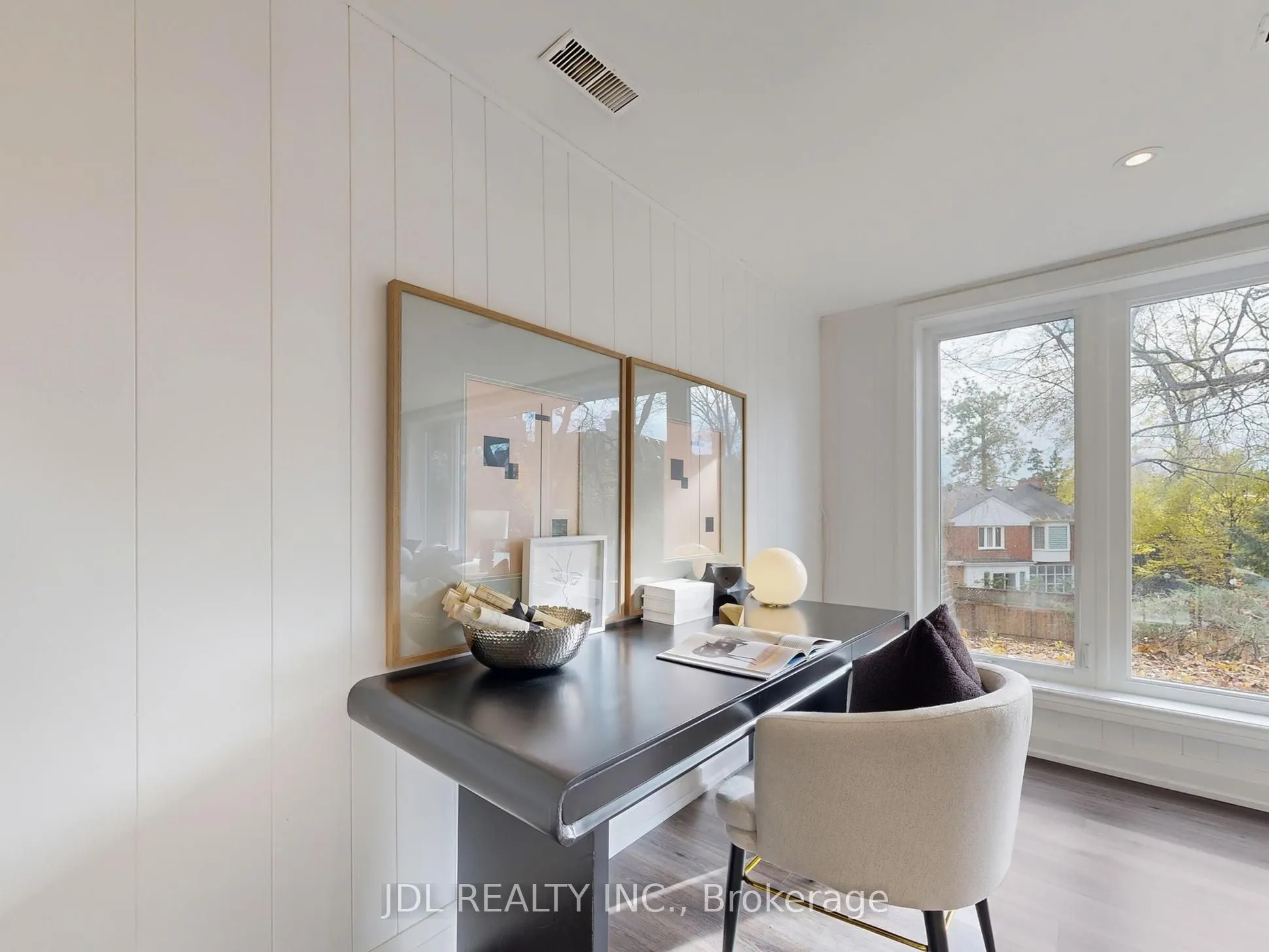 537 Blythwood Road