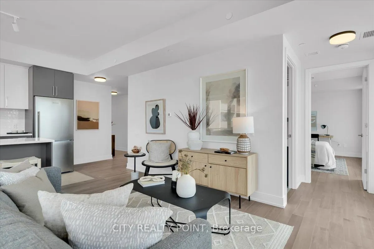 664 Spadina Avenue #1001