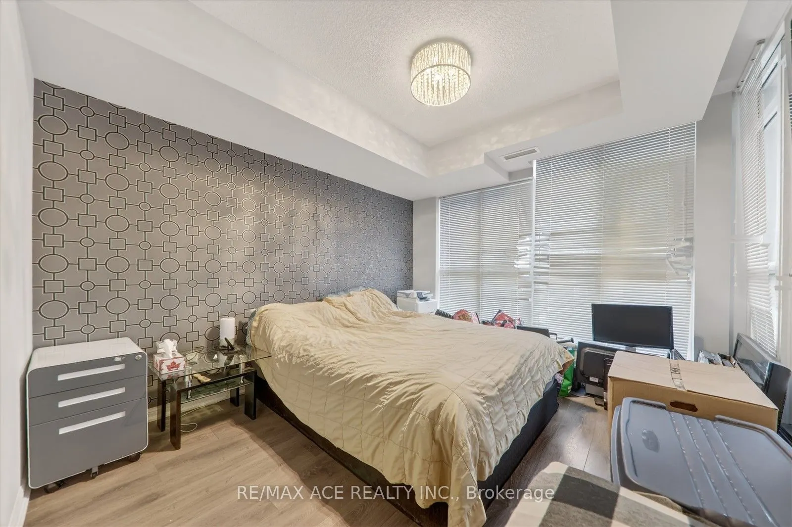 35 Bastion Street #706