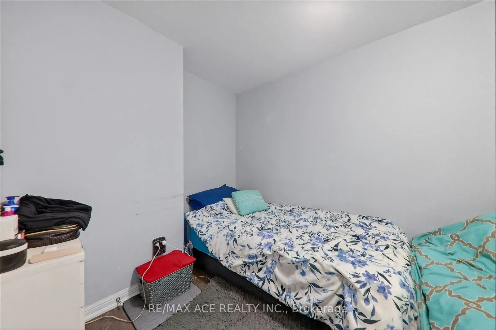 35 Bastion Street #706