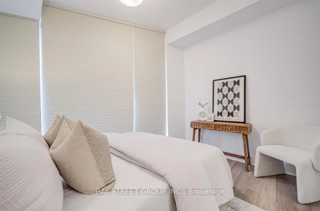 32 Davenport Road #2608