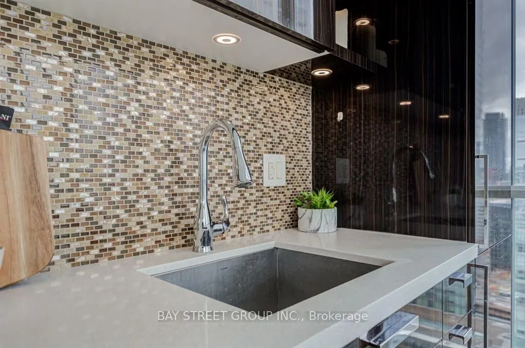 32 Davenport Road #2608