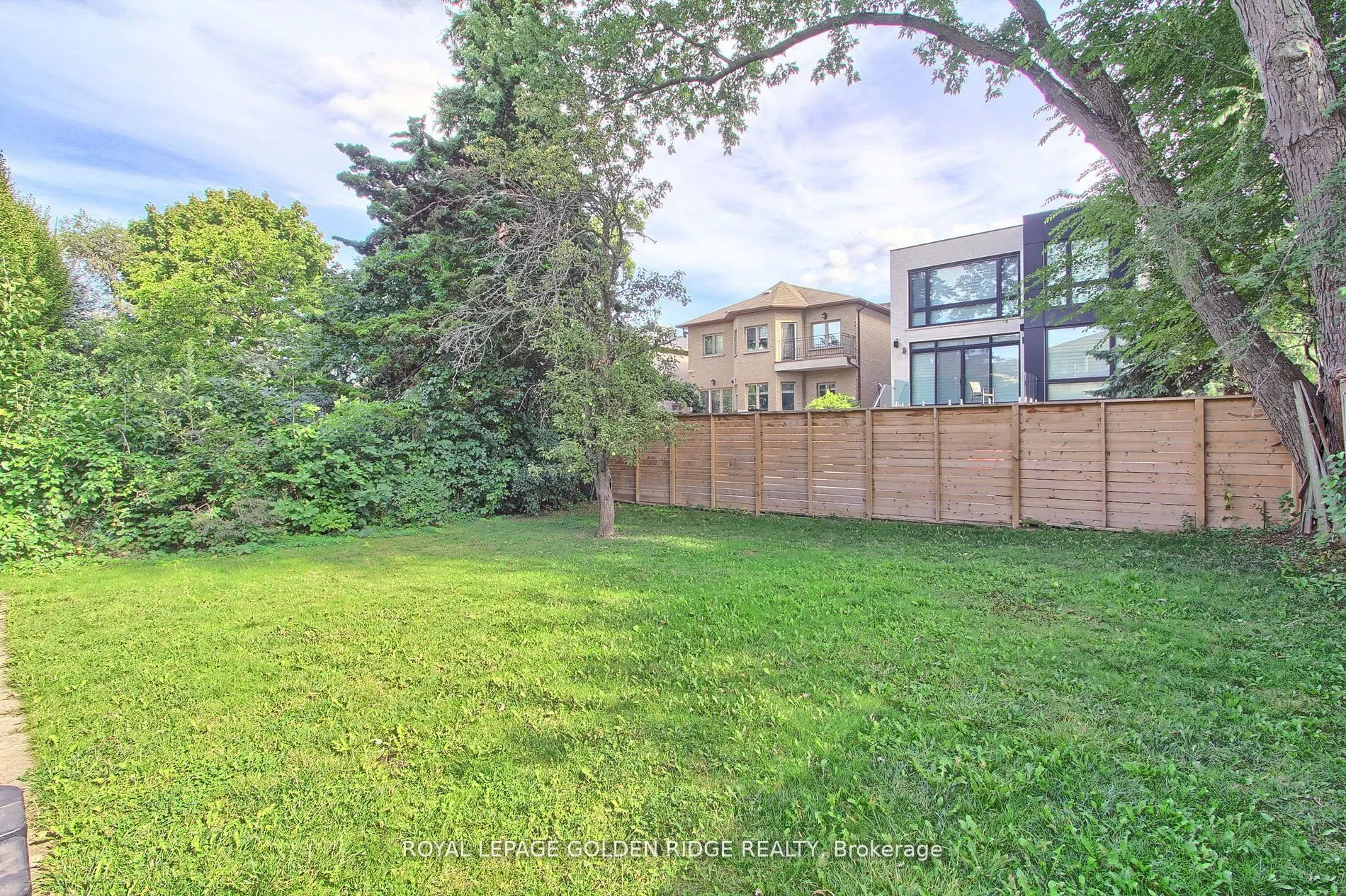 99 Bannockburn Avenue