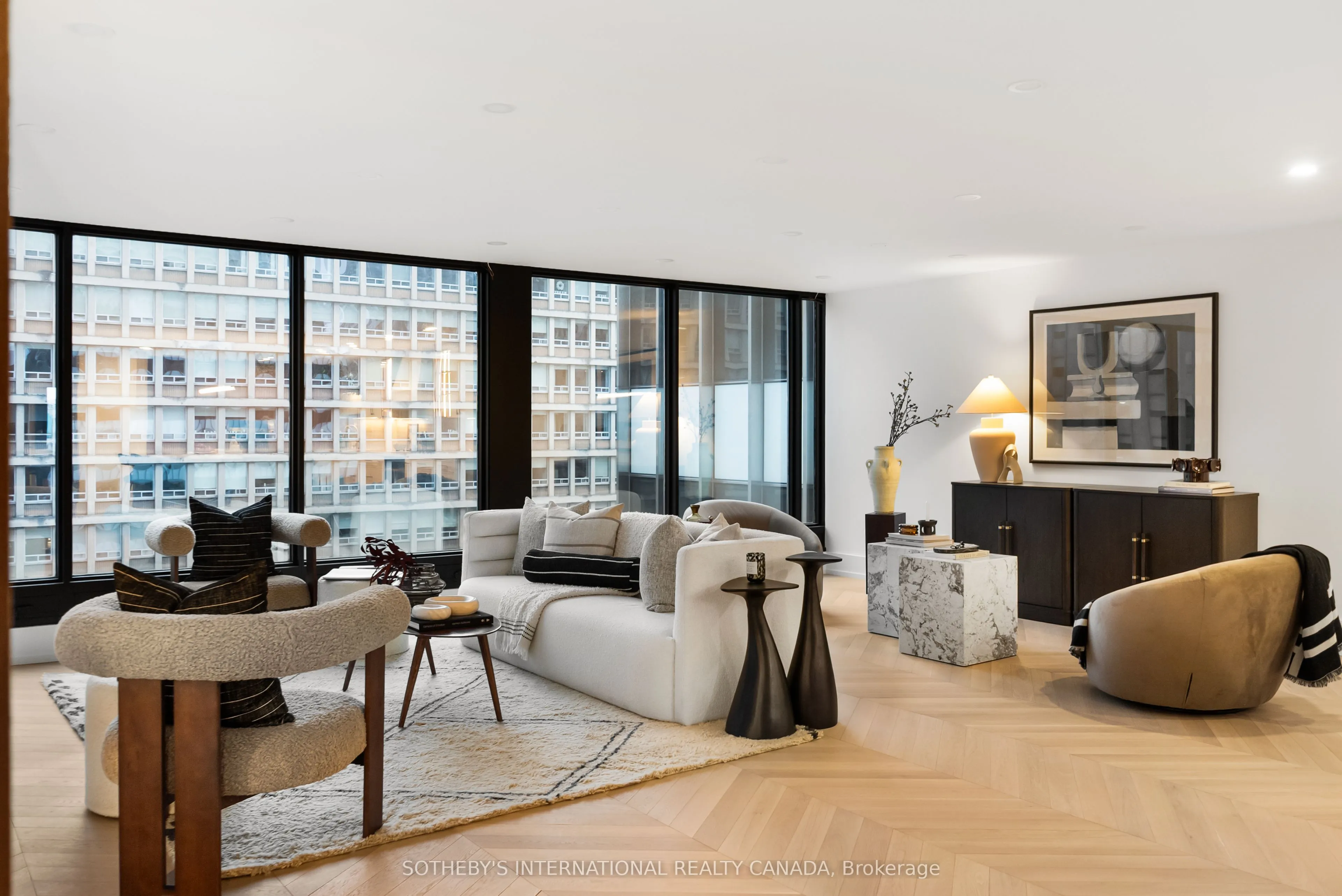 110 Bloor Street W #1009