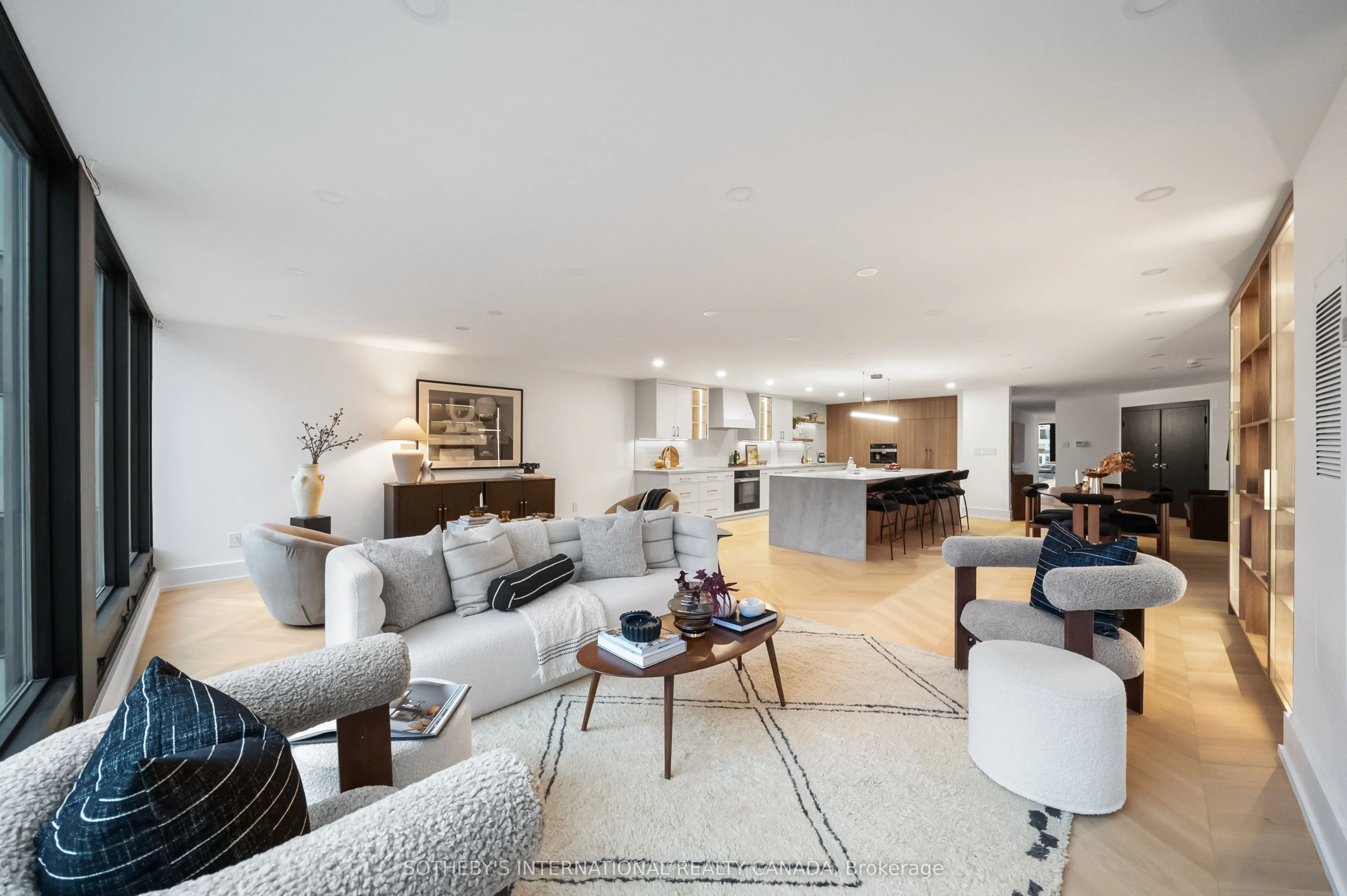 110 Bloor Street W #1009