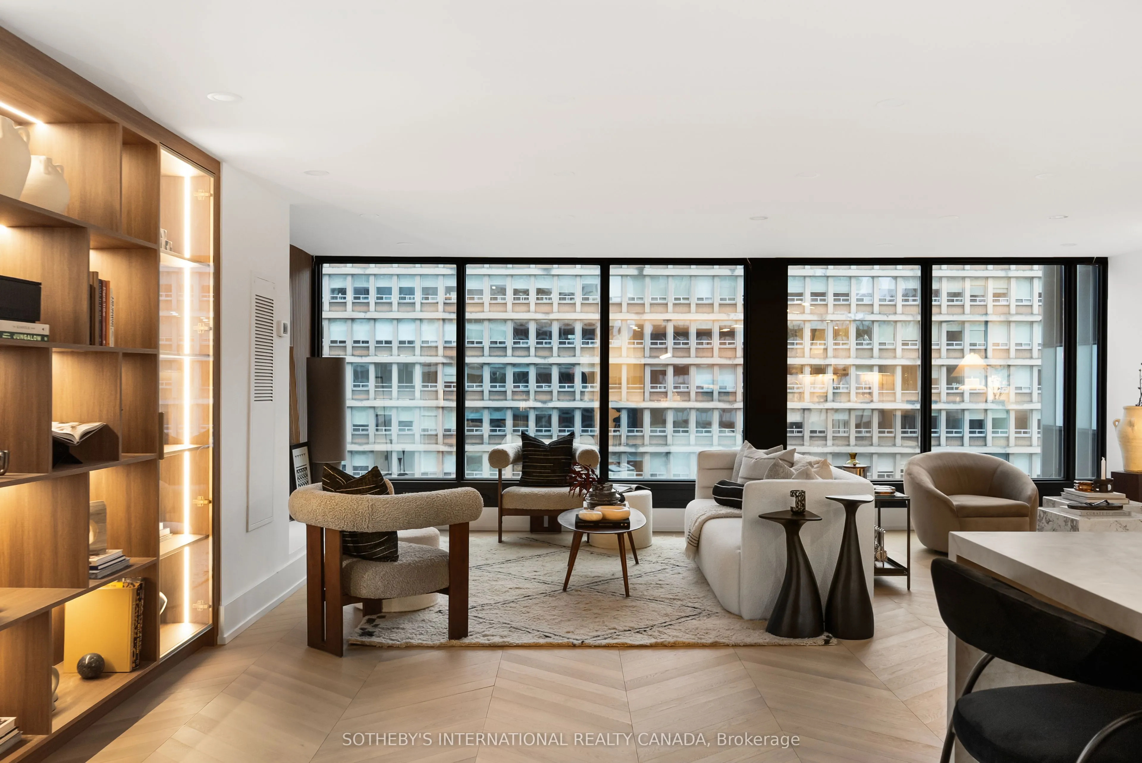 110 Bloor Street W #1009