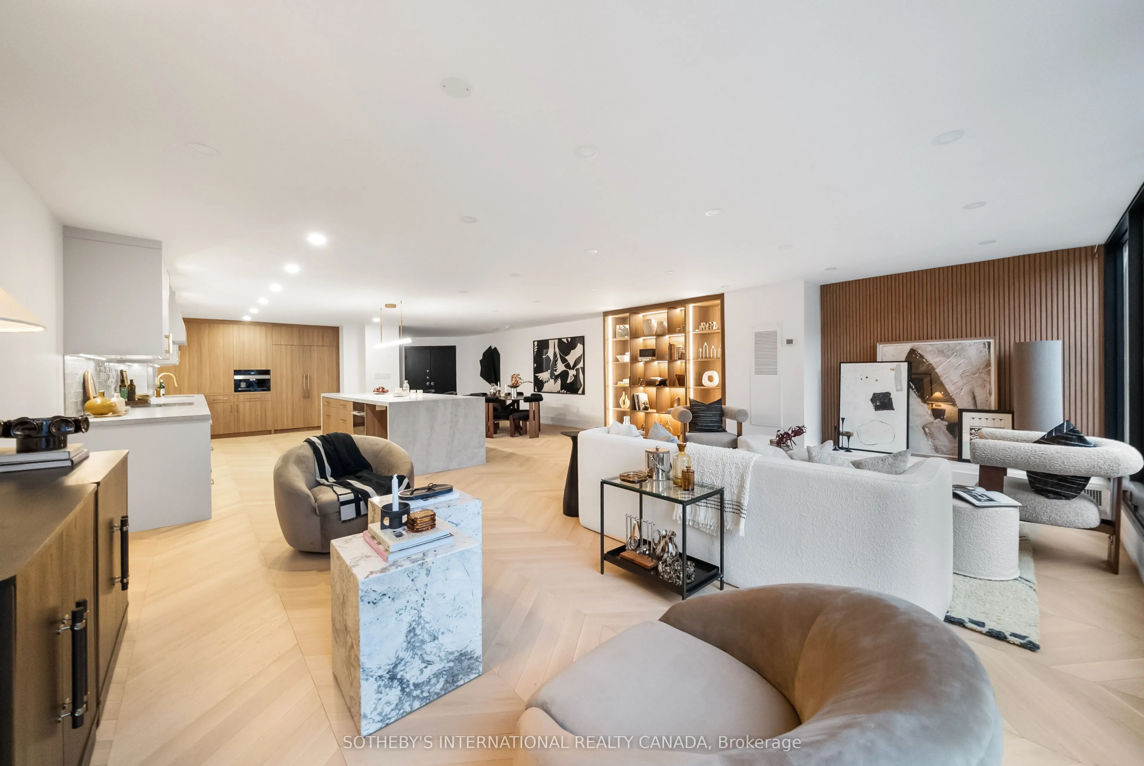110 Bloor Street W #1009