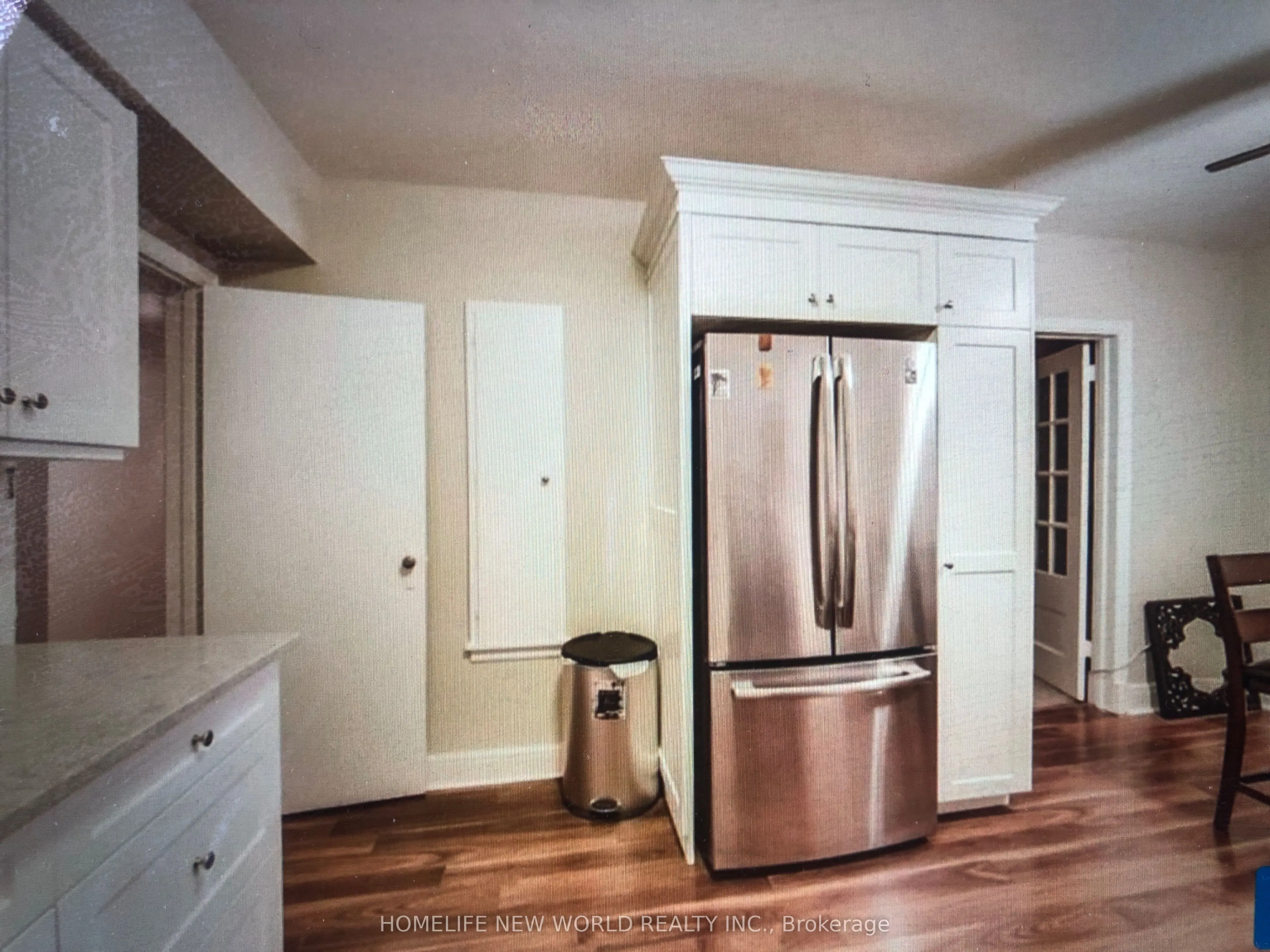 1217 Avenue Road #4