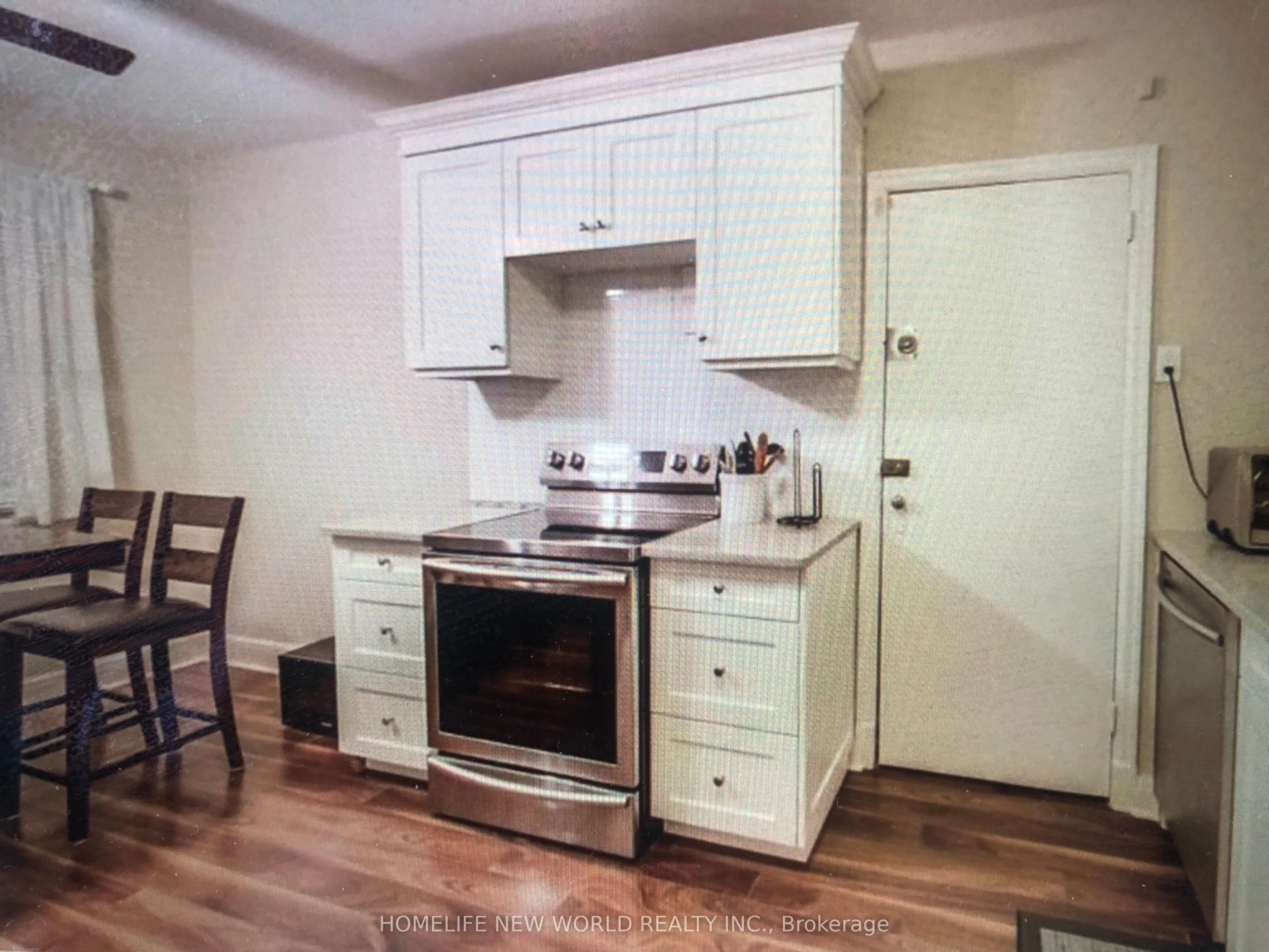 1217 Avenue Road #4