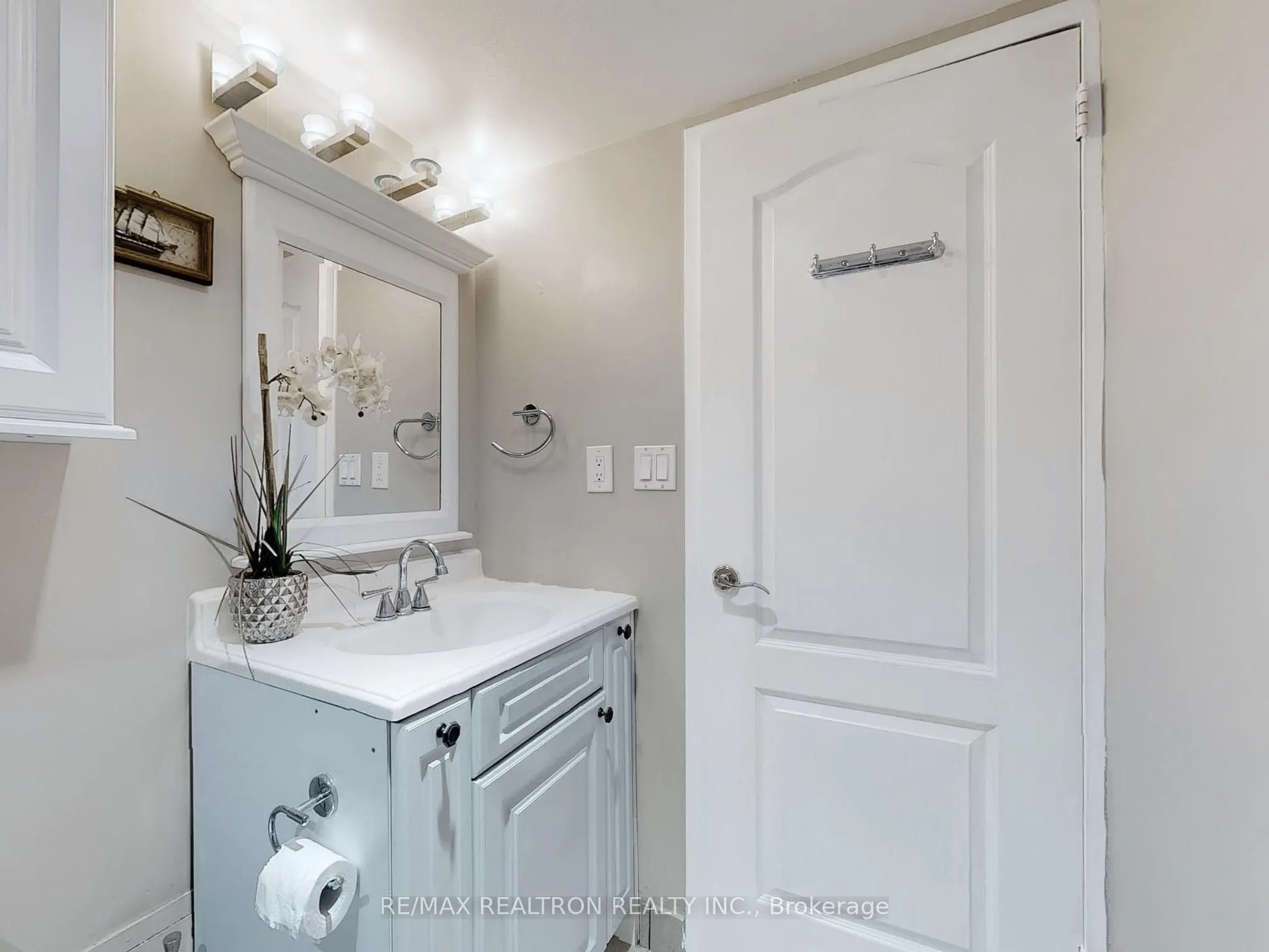135 Antibes Drive #1706