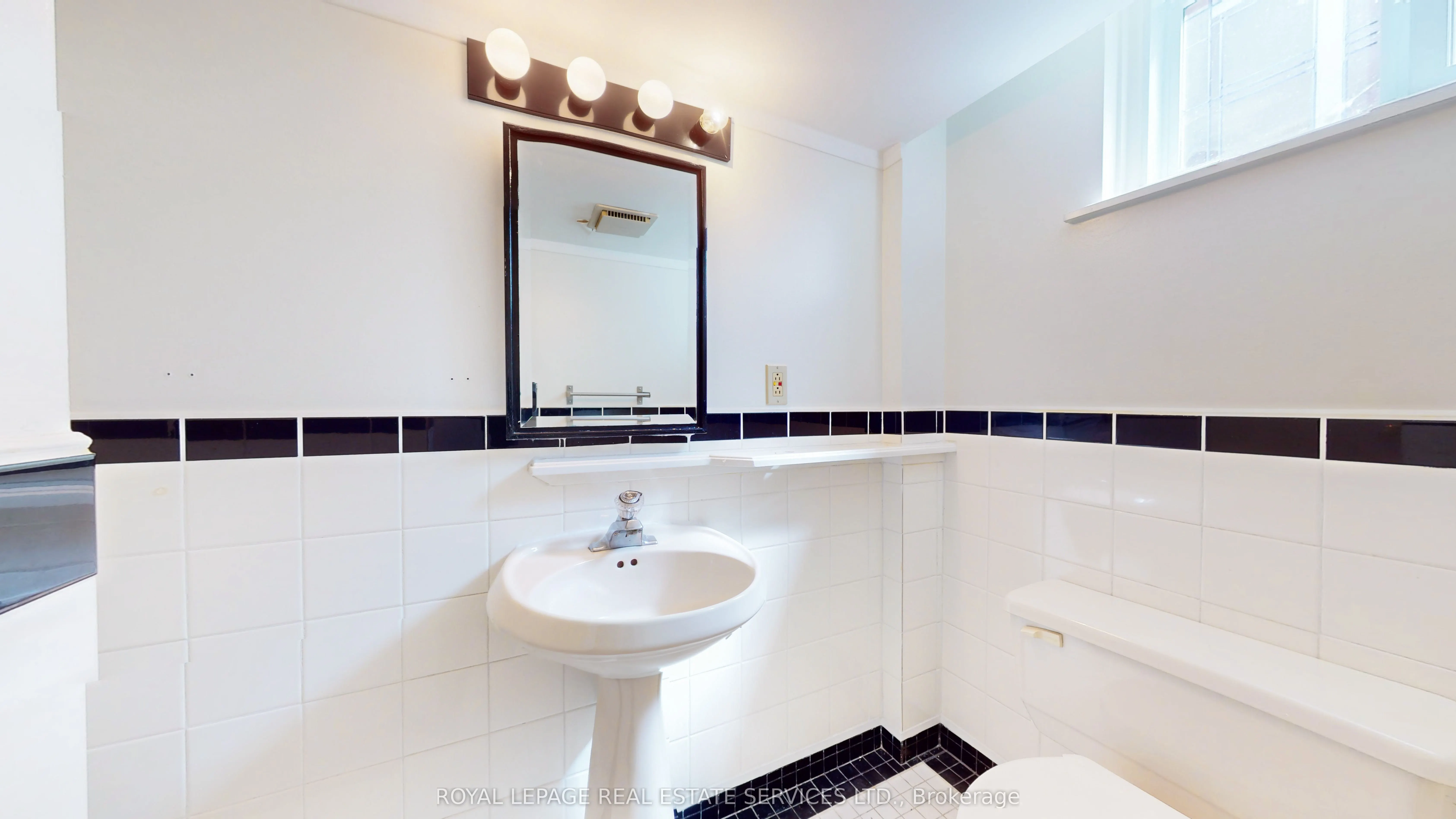 24 Burleigh Heights Drive