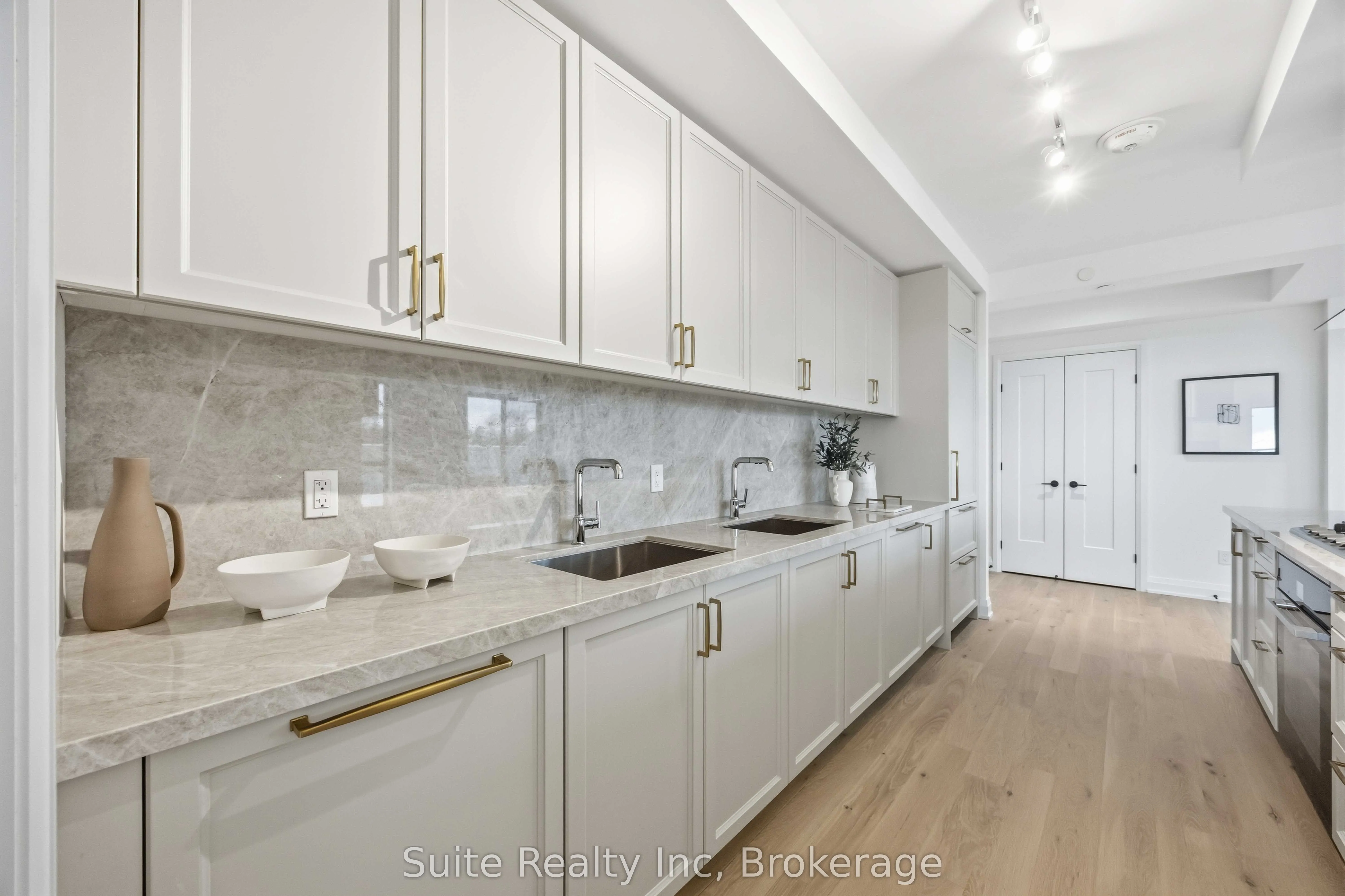 505 Glencairn Avenue #409