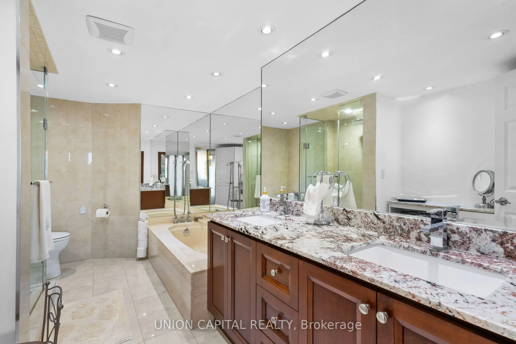 85 Skymark Drive #2405