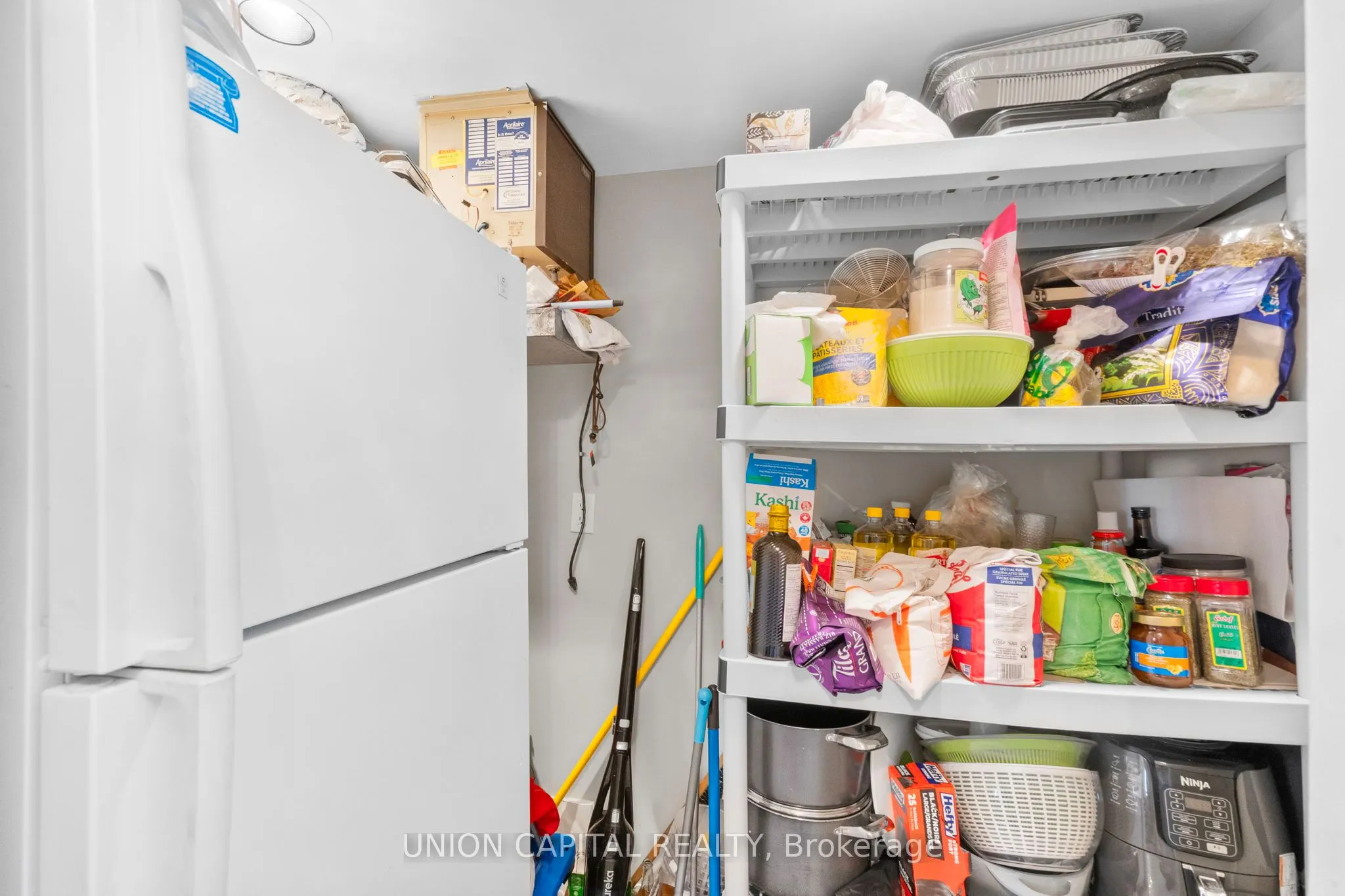 85 Skymark Drive #2405