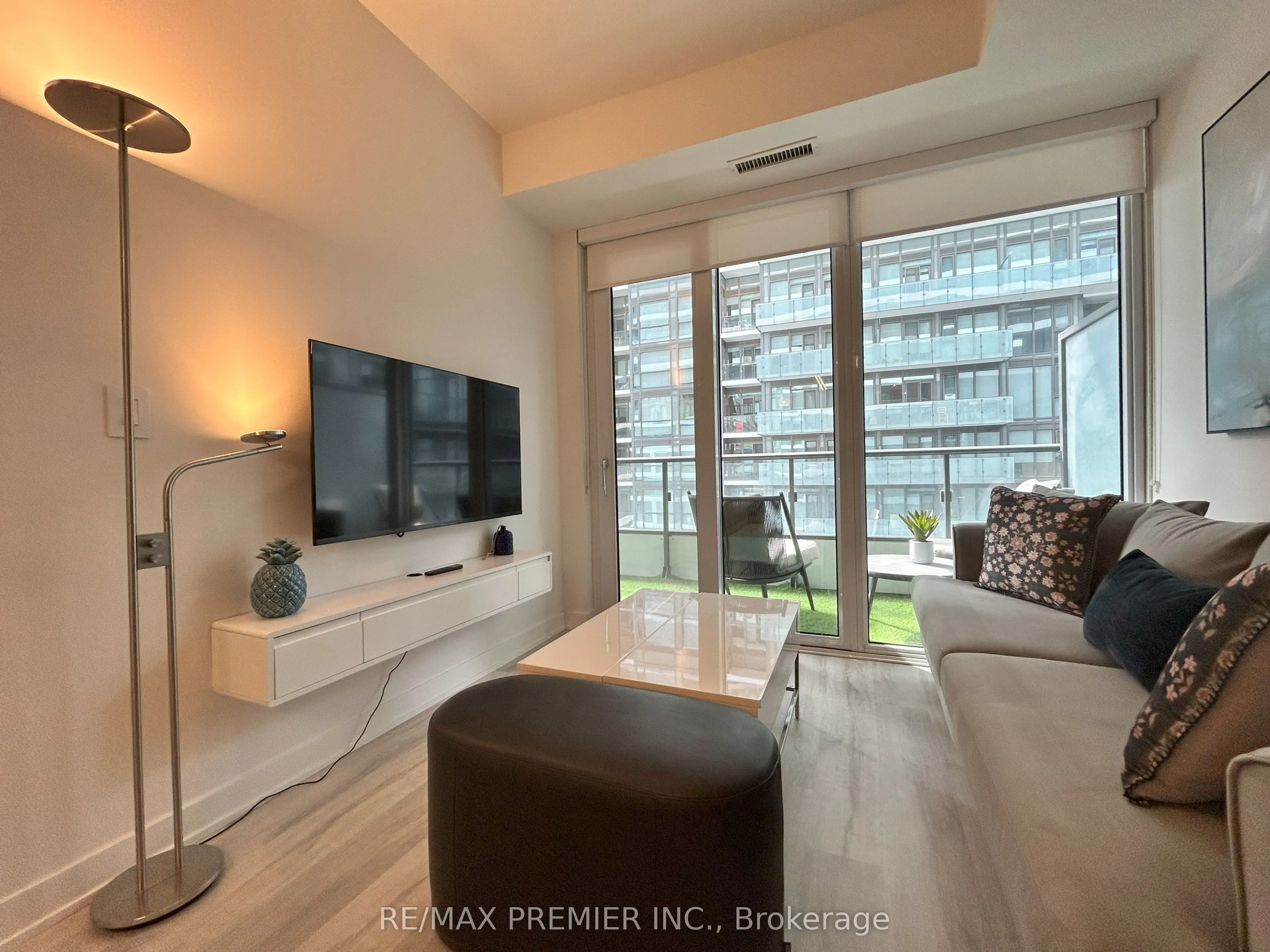70 Princess Street #1627
