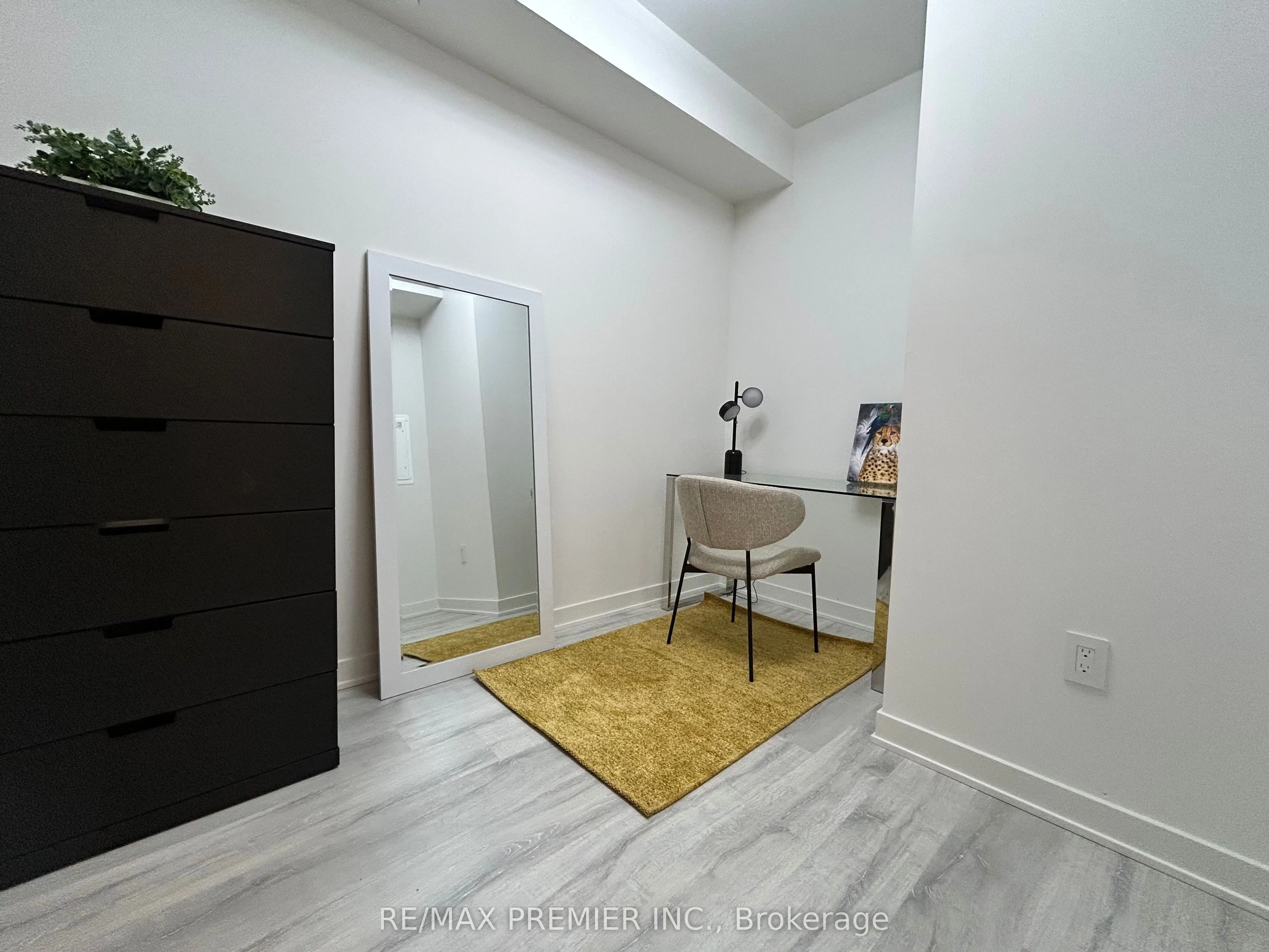 70 Princess Street #1627