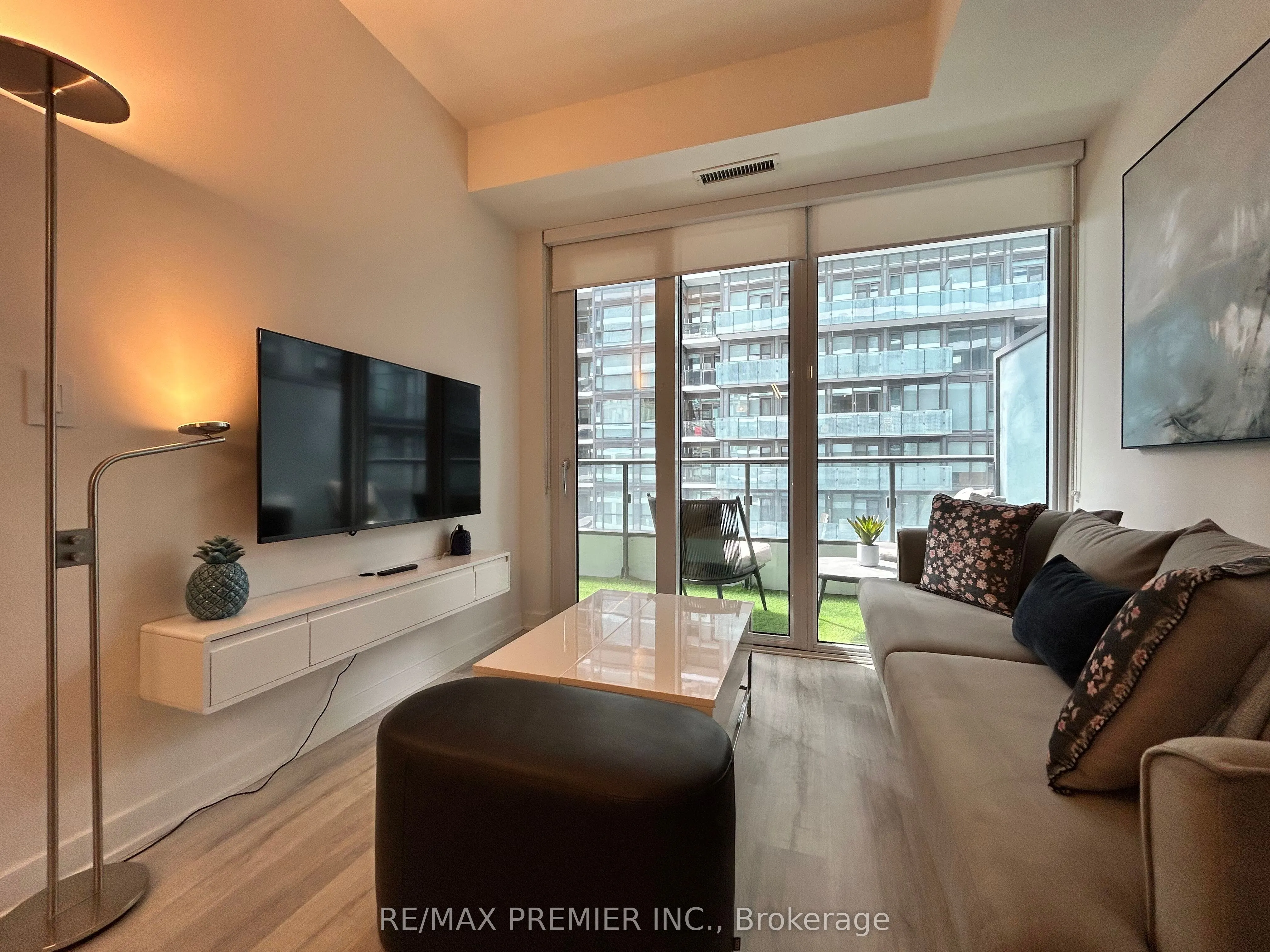 70 Princess Street #1627