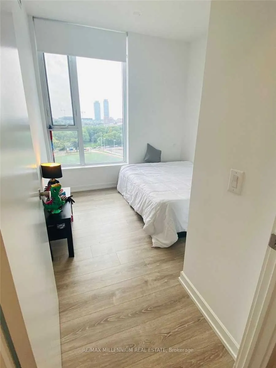 20 Tubman Avenue #809