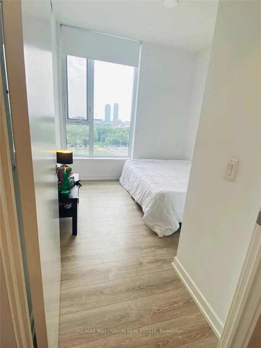 20 Tubman Avenue #809