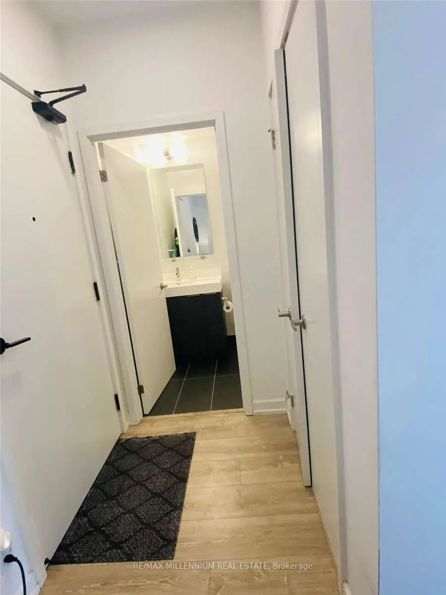 20 Tubman Avenue #809